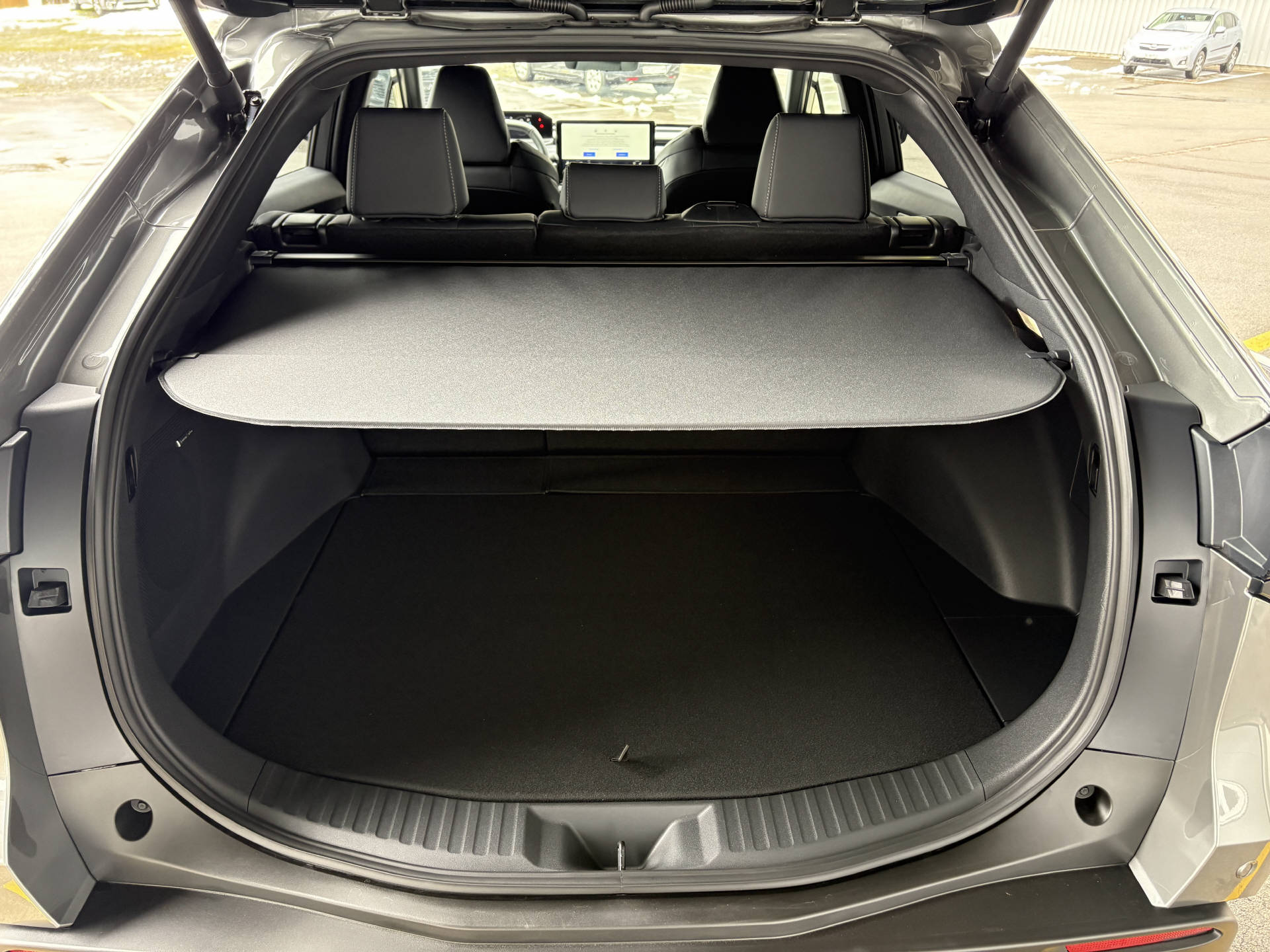 SUBARU Solterra eV Luxury AWD-image-6
