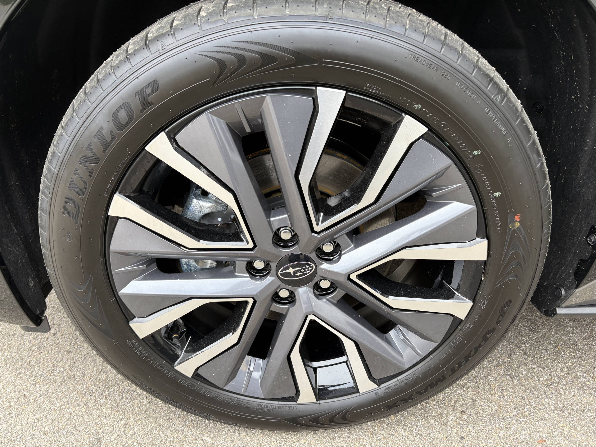 SUBARU Solterra eV Luxury AWD-image-2