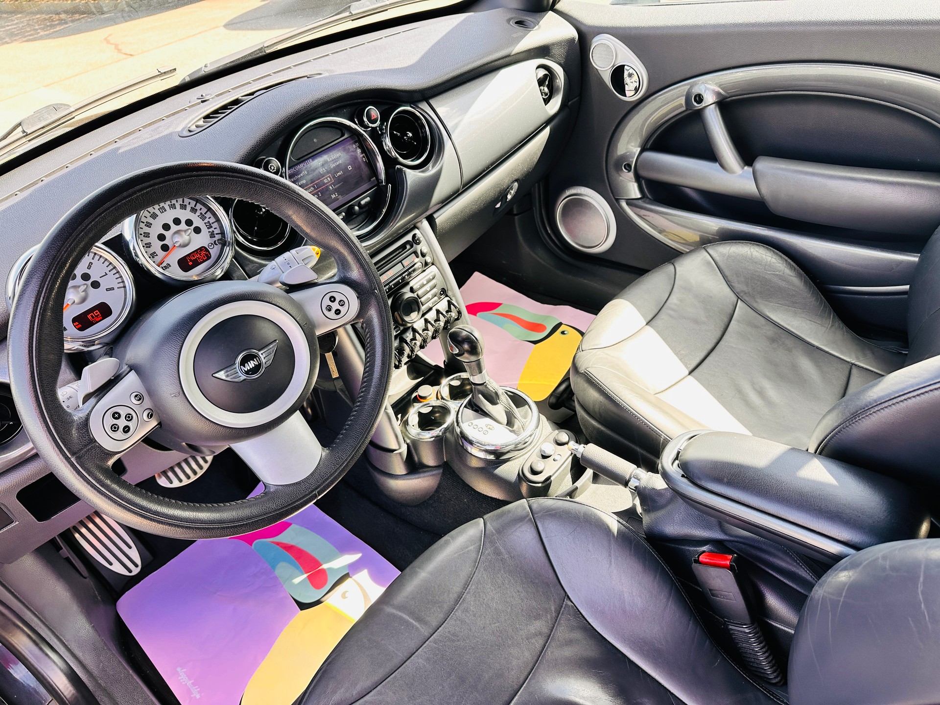 MINI Cooper S Cabriolet-image-10