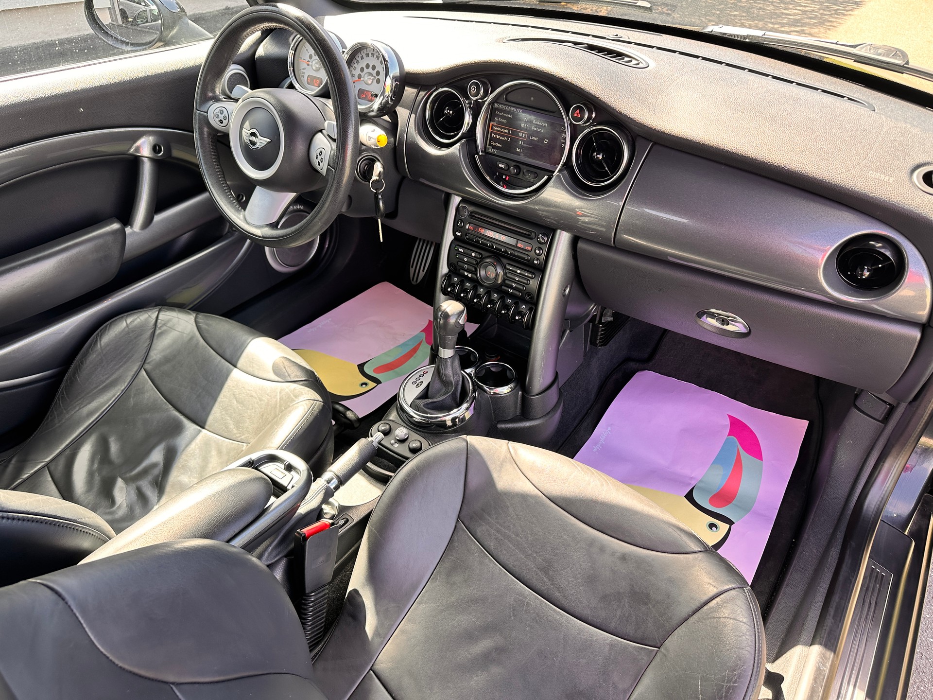 MINI Cooper S Cabriolet-showroom-element-2