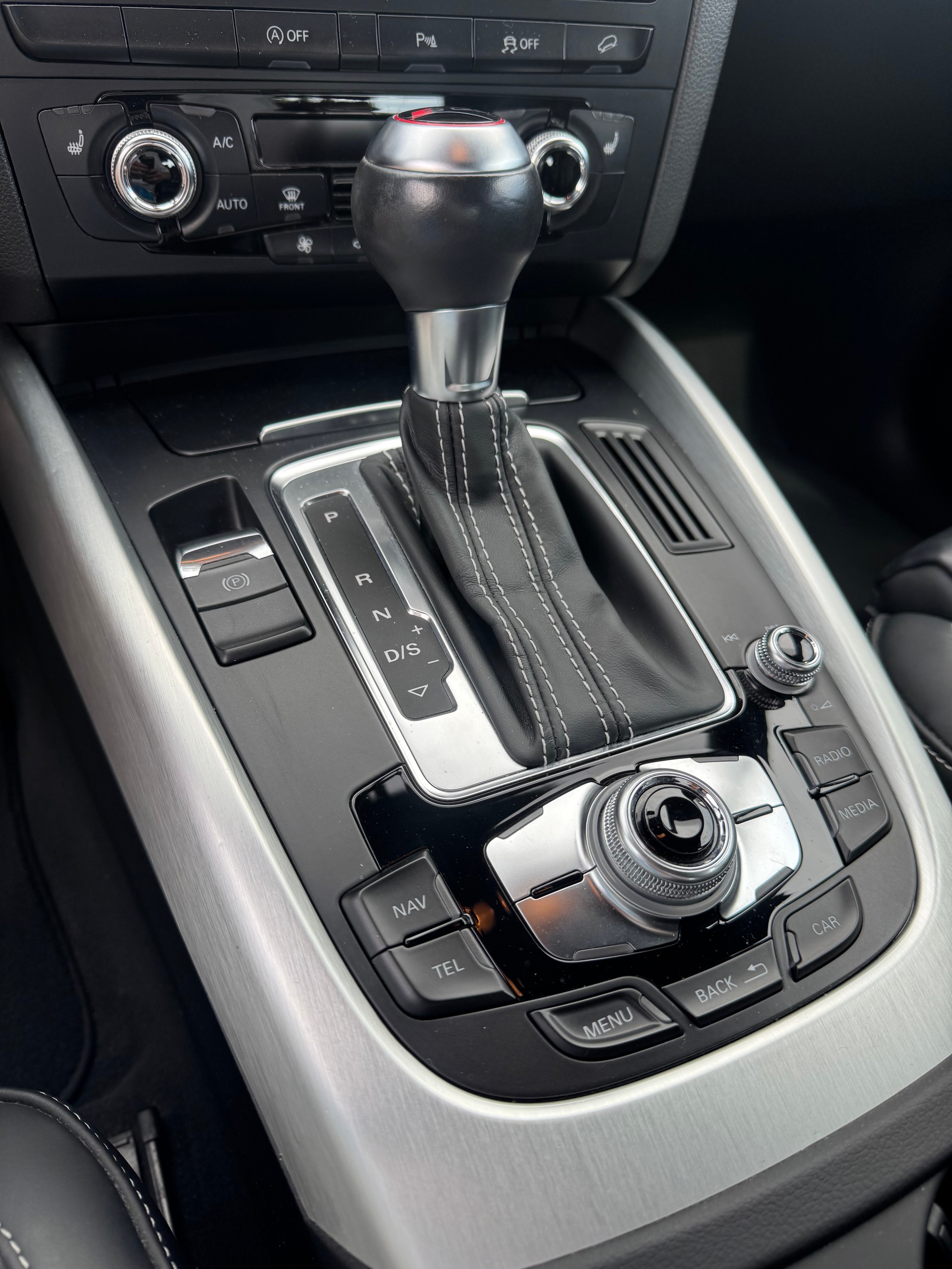 AUDI SQ5 3.0 TDI quattro tiptronic-image-11