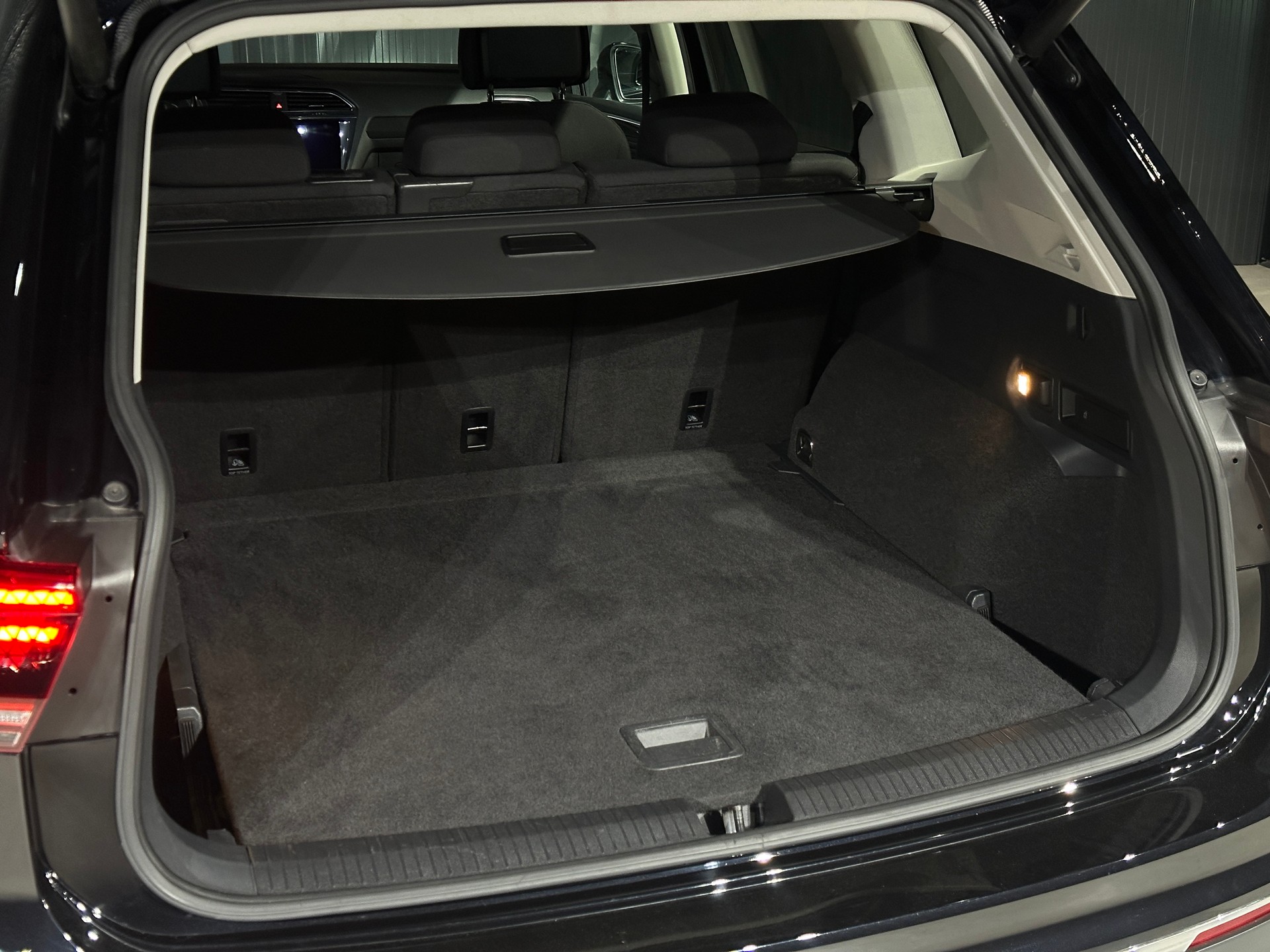 VW Tiguan Allspace 2.0TSI Highline 4Motion DSG-image-24