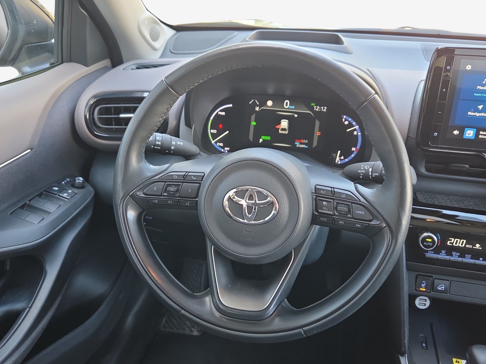 TOYOTA Yaris Cross 1.5 Comfort e-CVT AWDi-image-9