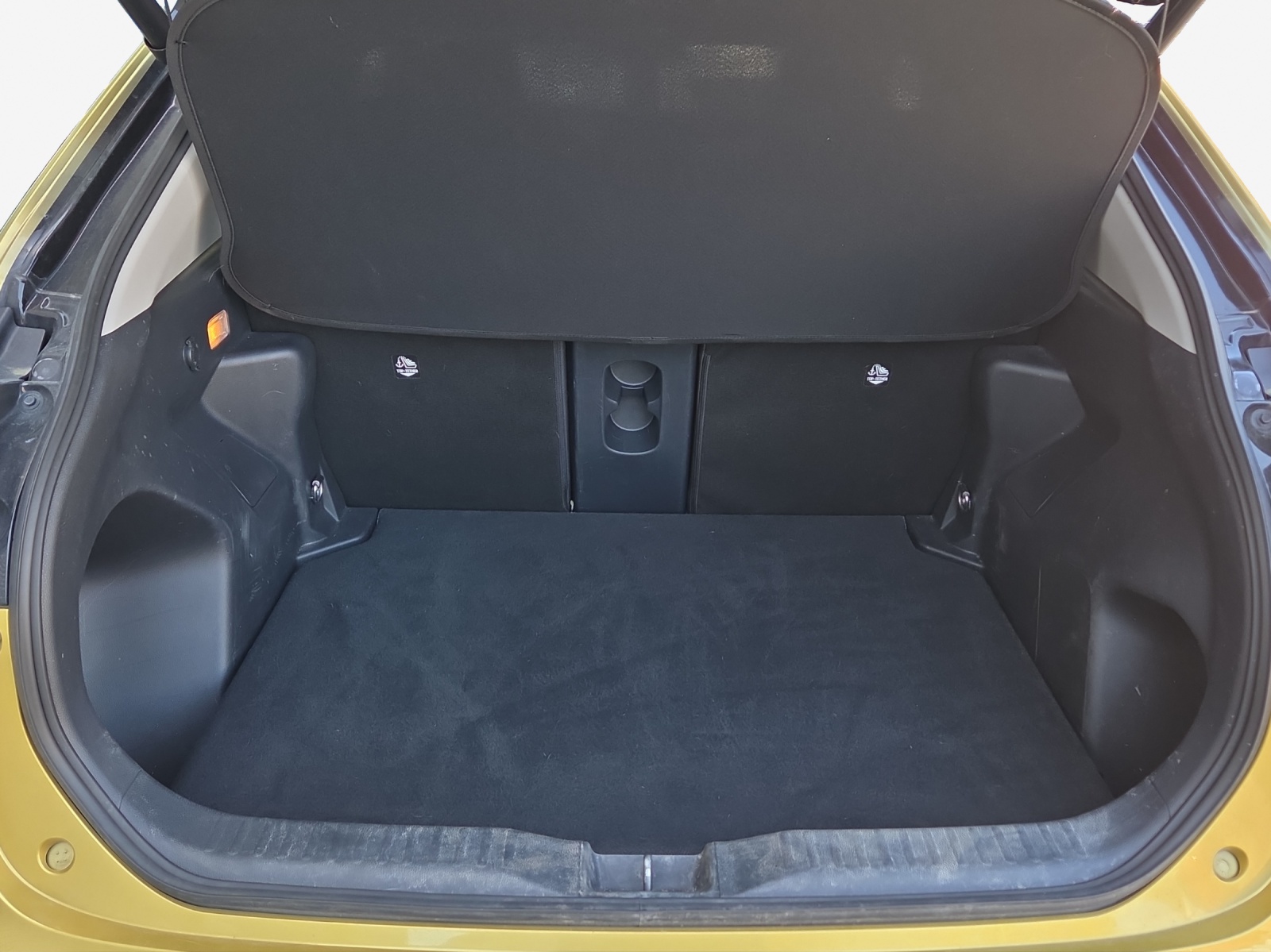 TOYOTA Yaris Cross 1.5 Comfort e-CVT AWDi-image-12