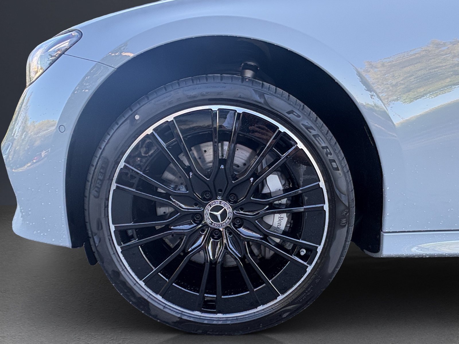 MERCEDES-BENZ E 220 d T 4Matic 9G-Tronic-image-6