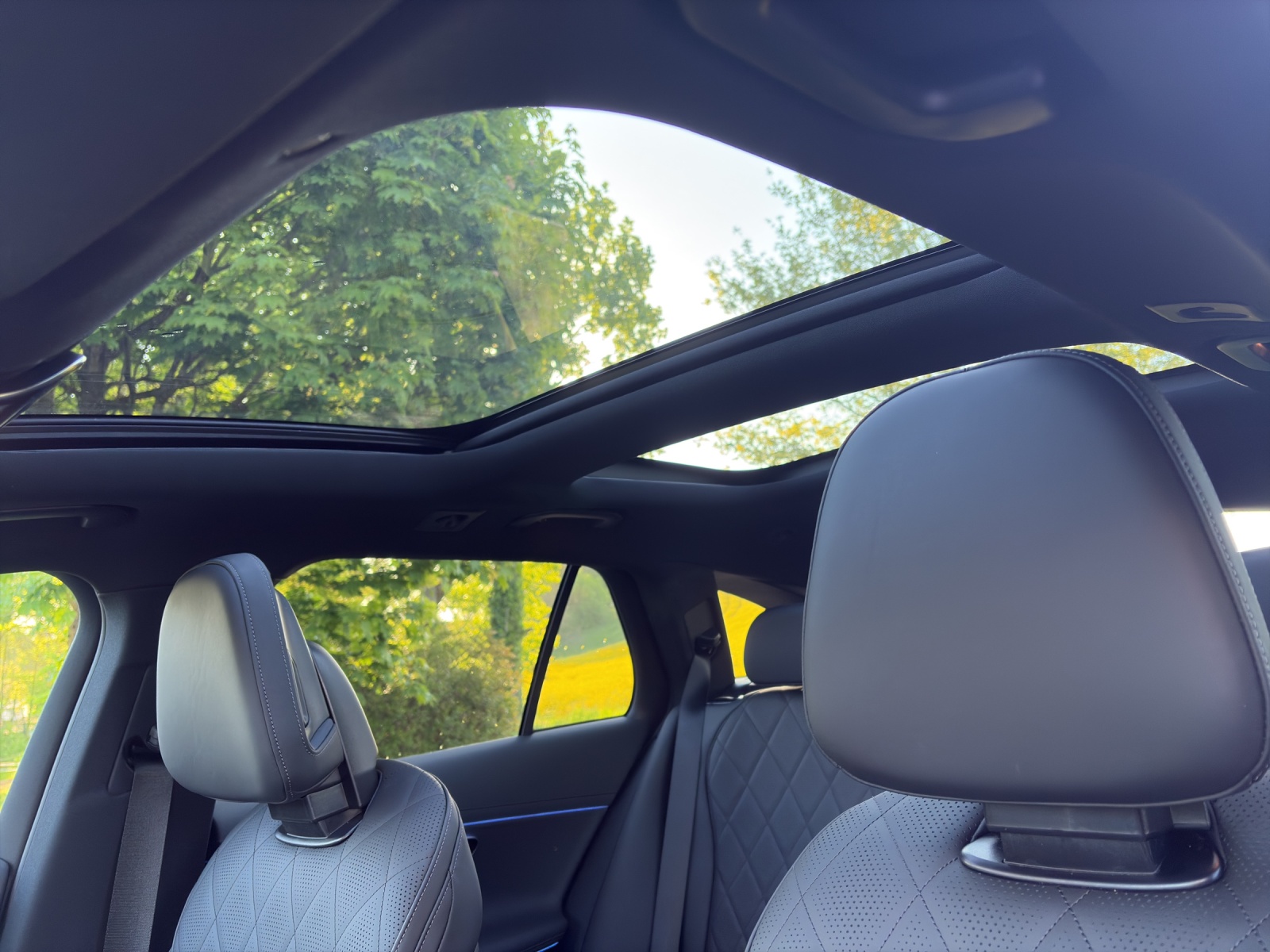 MERCEDES-BENZ E 220 d T 4Matic 9G-Tronic-image-13