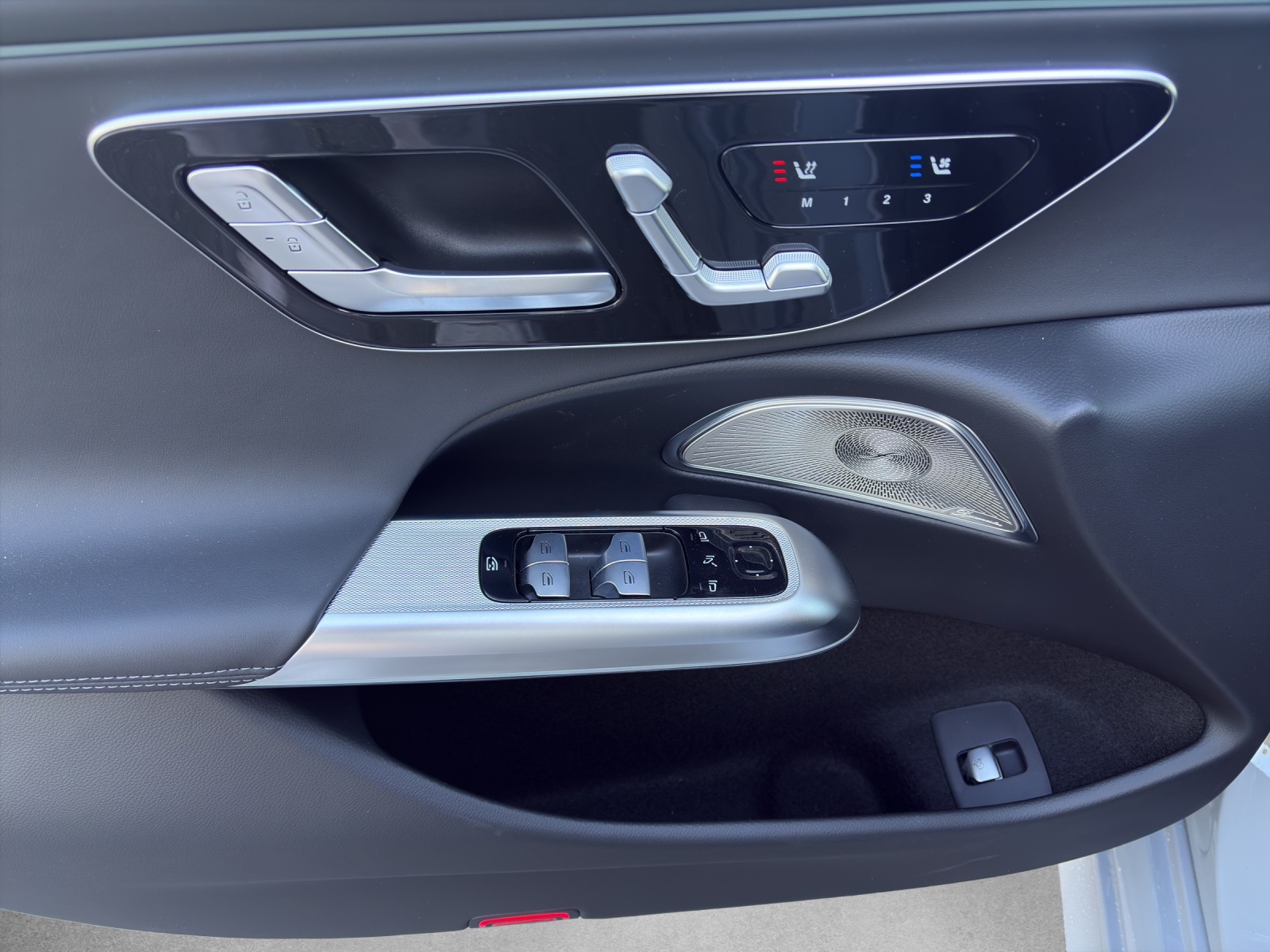 MERCEDES-BENZ E 220 d T 4Matic 9G-Tronic-image-12