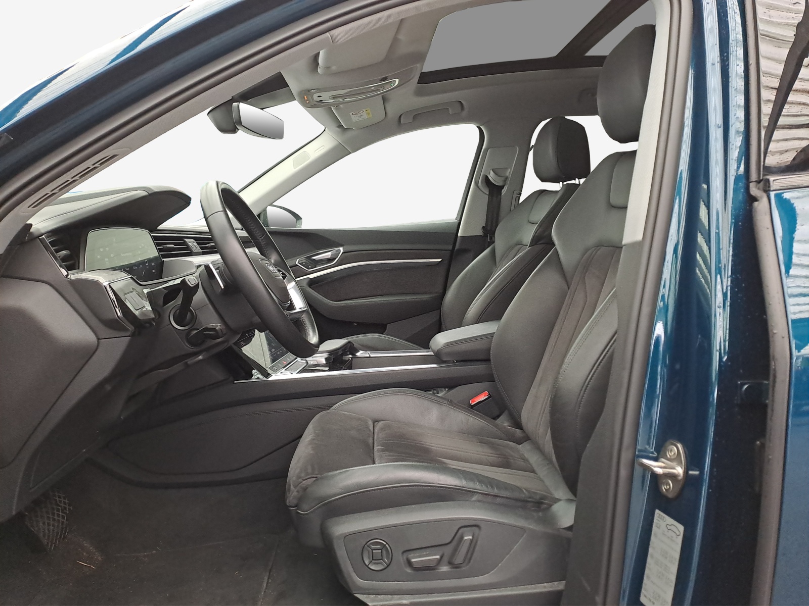 AUDI e-tron 55 Advanced quattro-image-7