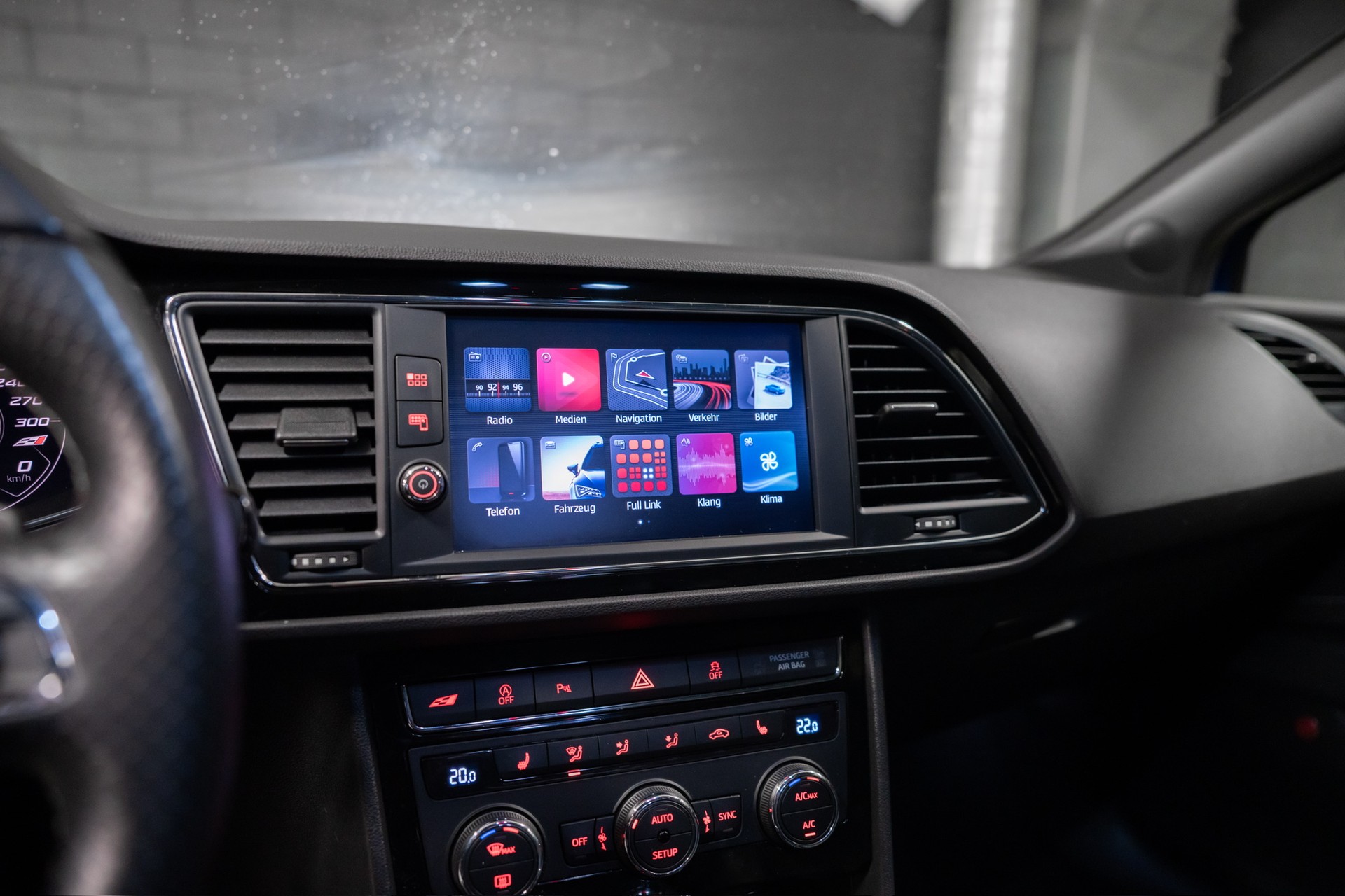 SEAT Leon ST 2.0 TSI Cupra 370 4 Drive DSG-image-9