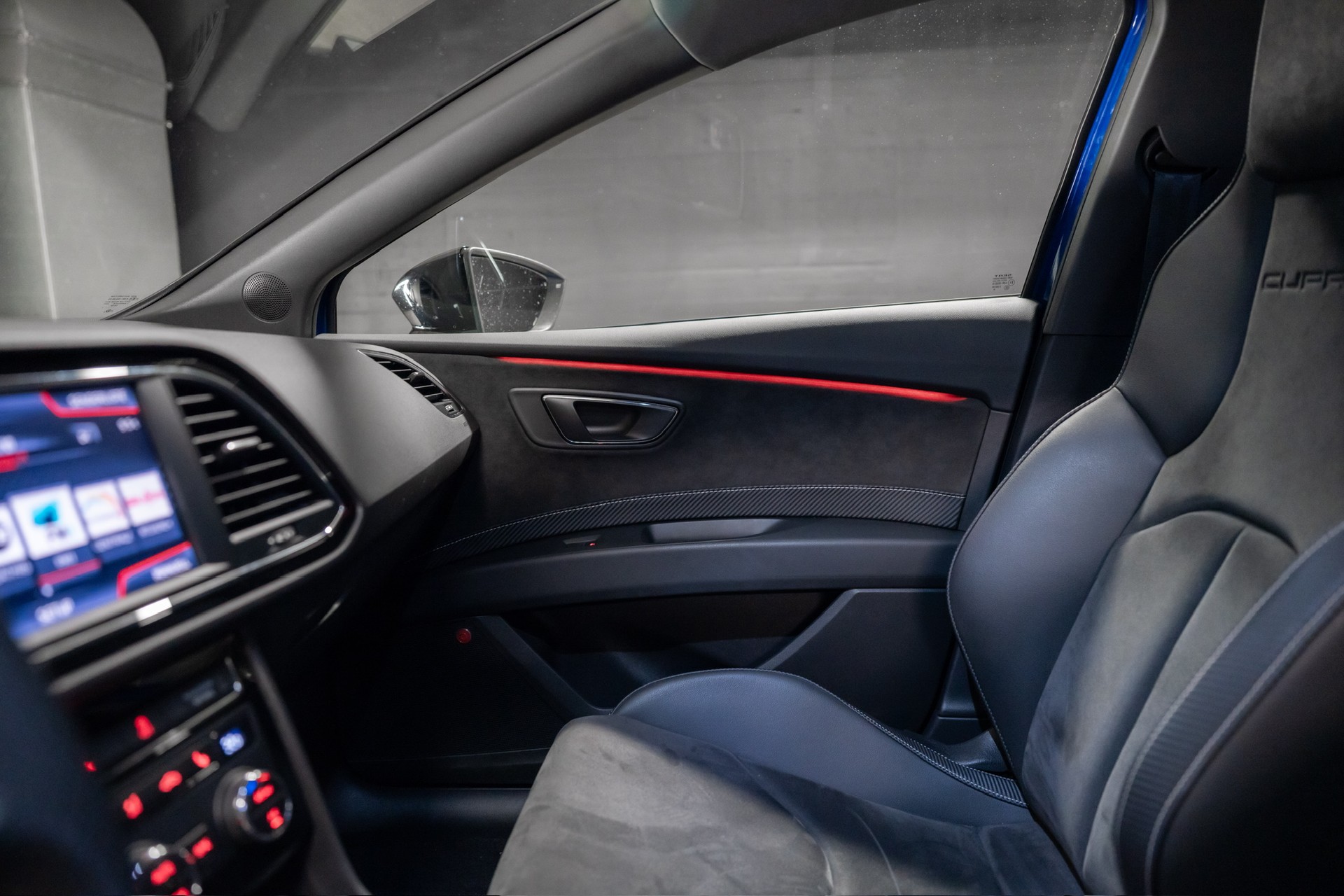 SEAT Leon ST 2.0 TSI Cupra 370 4 Drive DSG-image-12