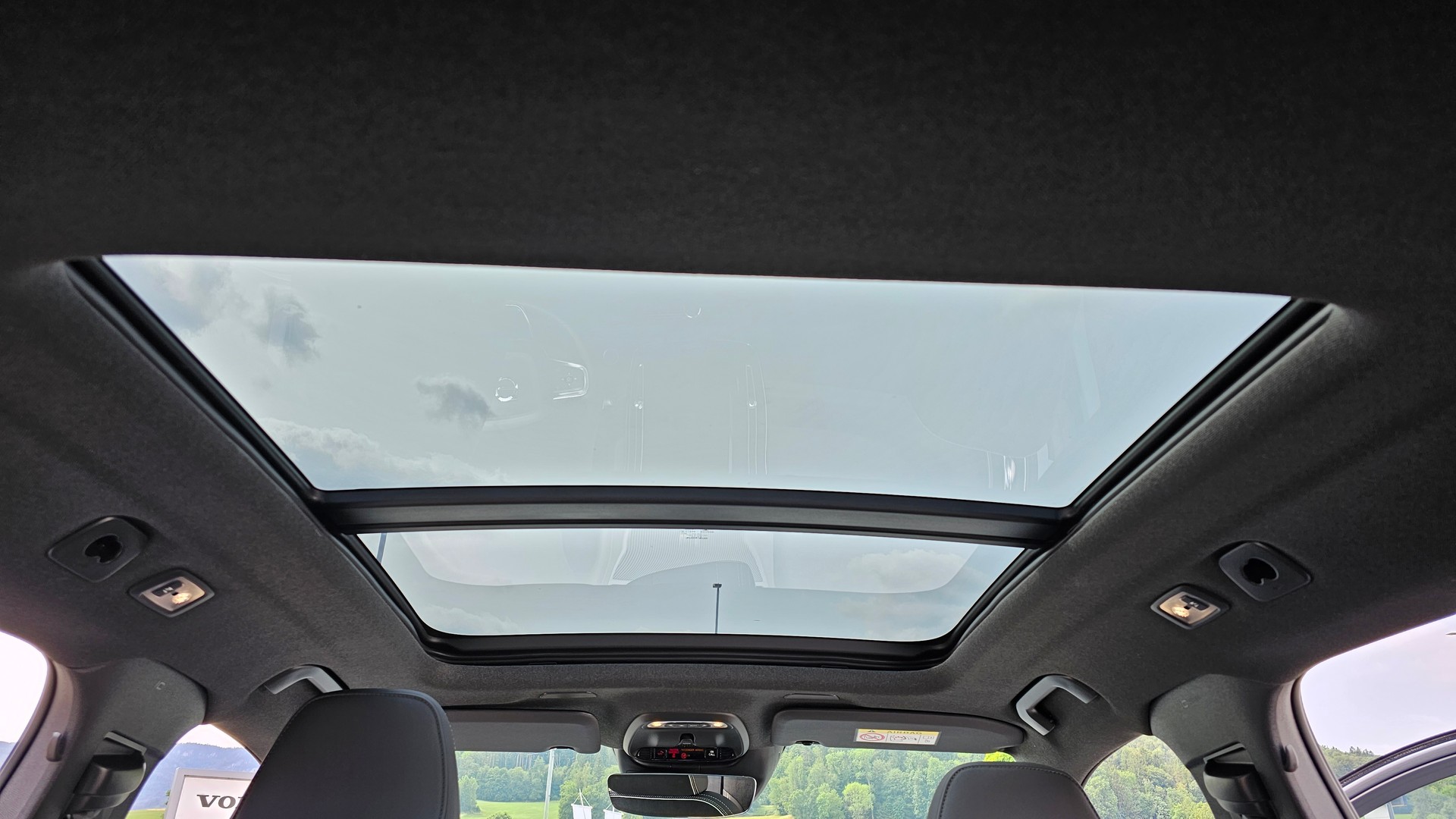 VOLVO XC40 1.5 T5 PiH Plus Dark MY24-image-12