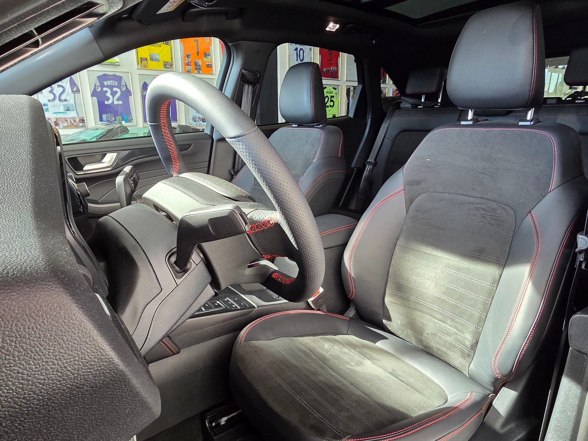 FORD Kuga 2.5PHEV ST-LineX FWD-image-15