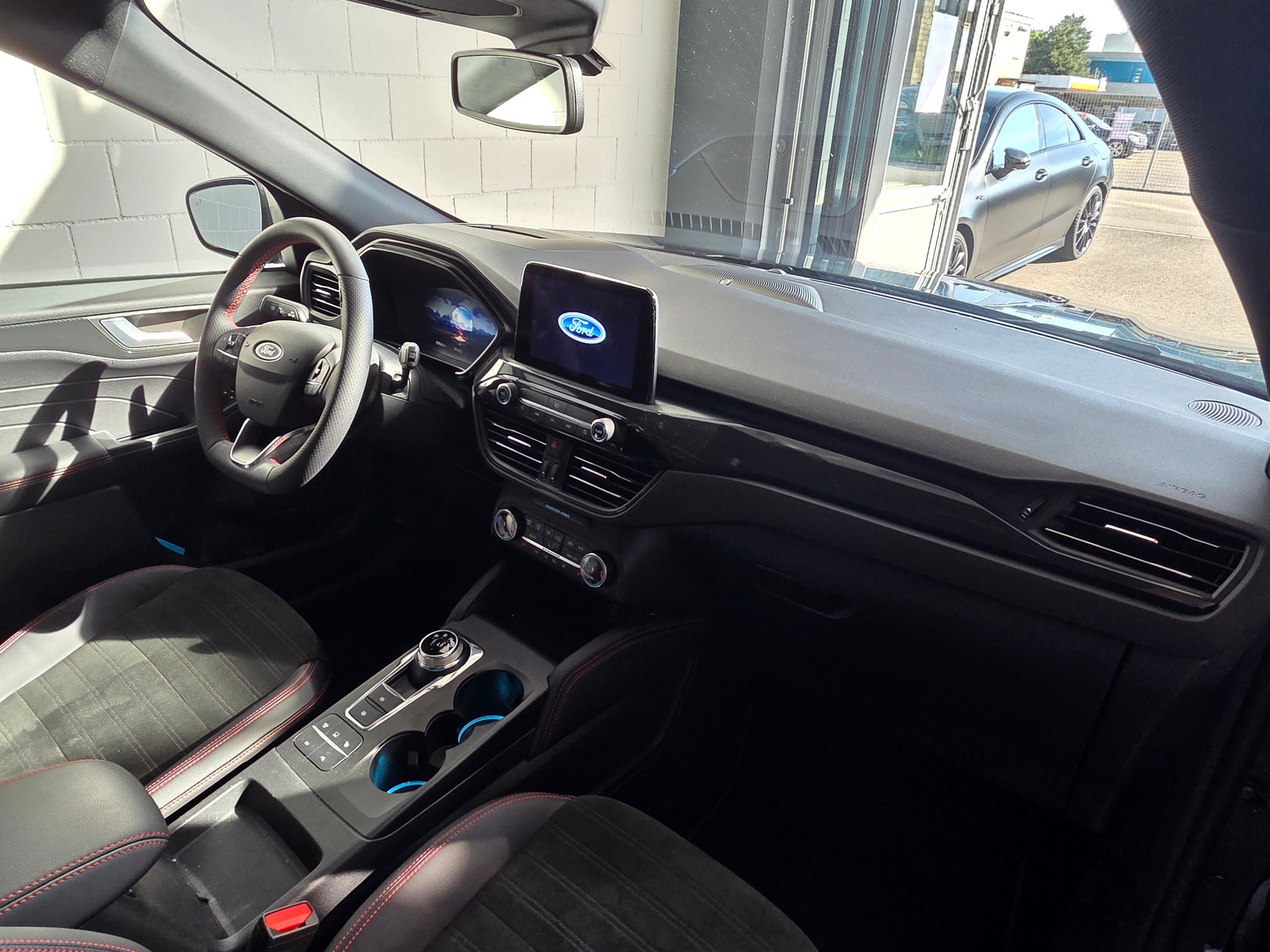 FORD Kuga 2.5PHEV ST-LineX FWD-image-24