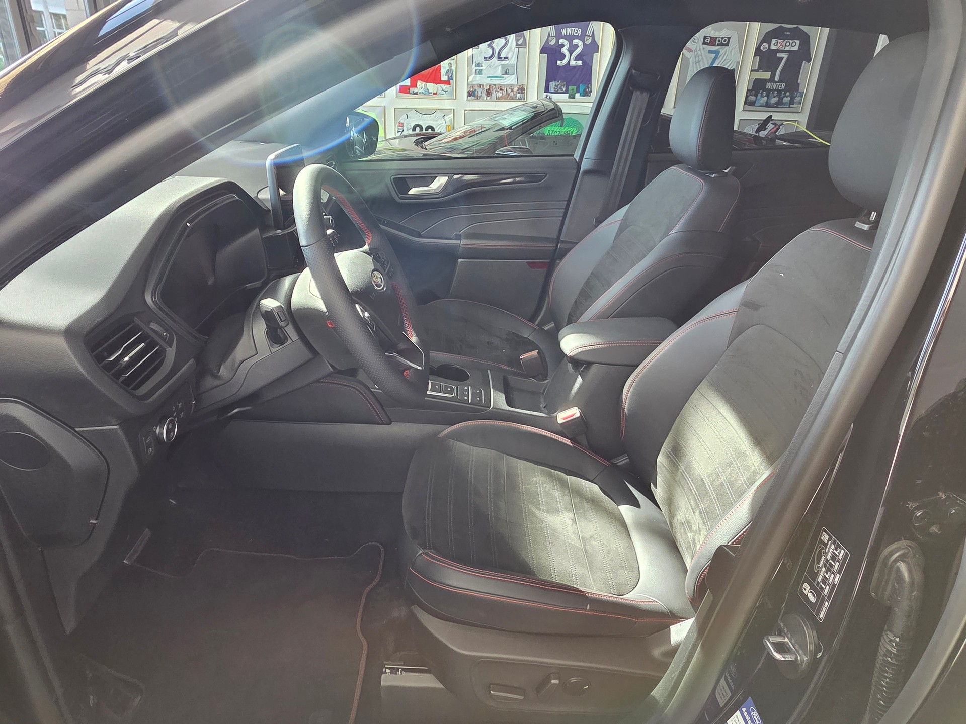 FORD Kuga 2.5PHEV ST-LineX FWD-image-13
