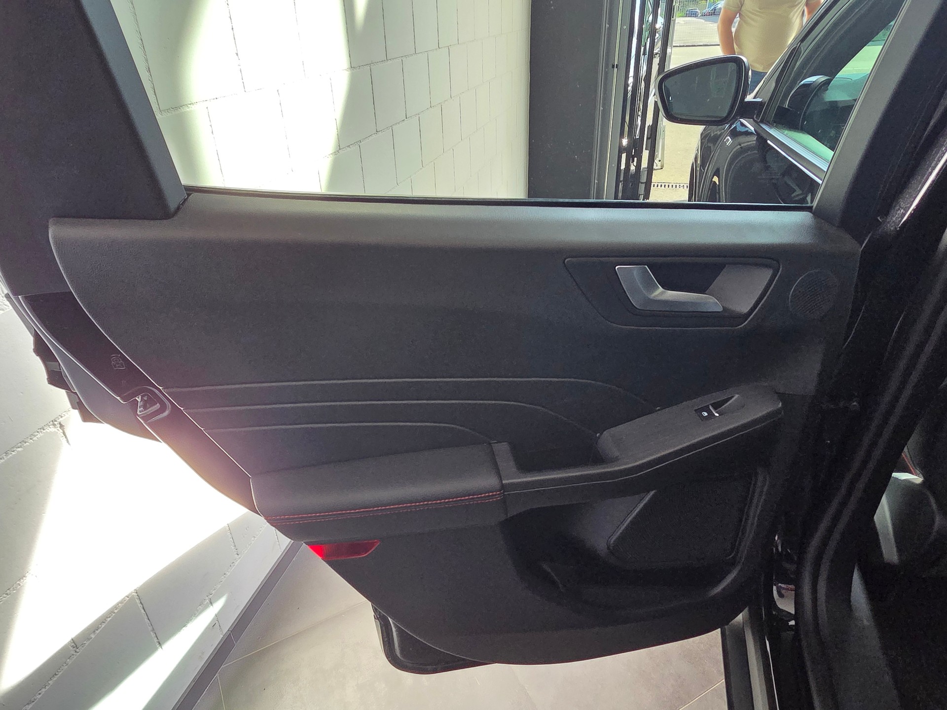 FORD Kuga 2.5PHEV ST-LineX FWD-image-16
