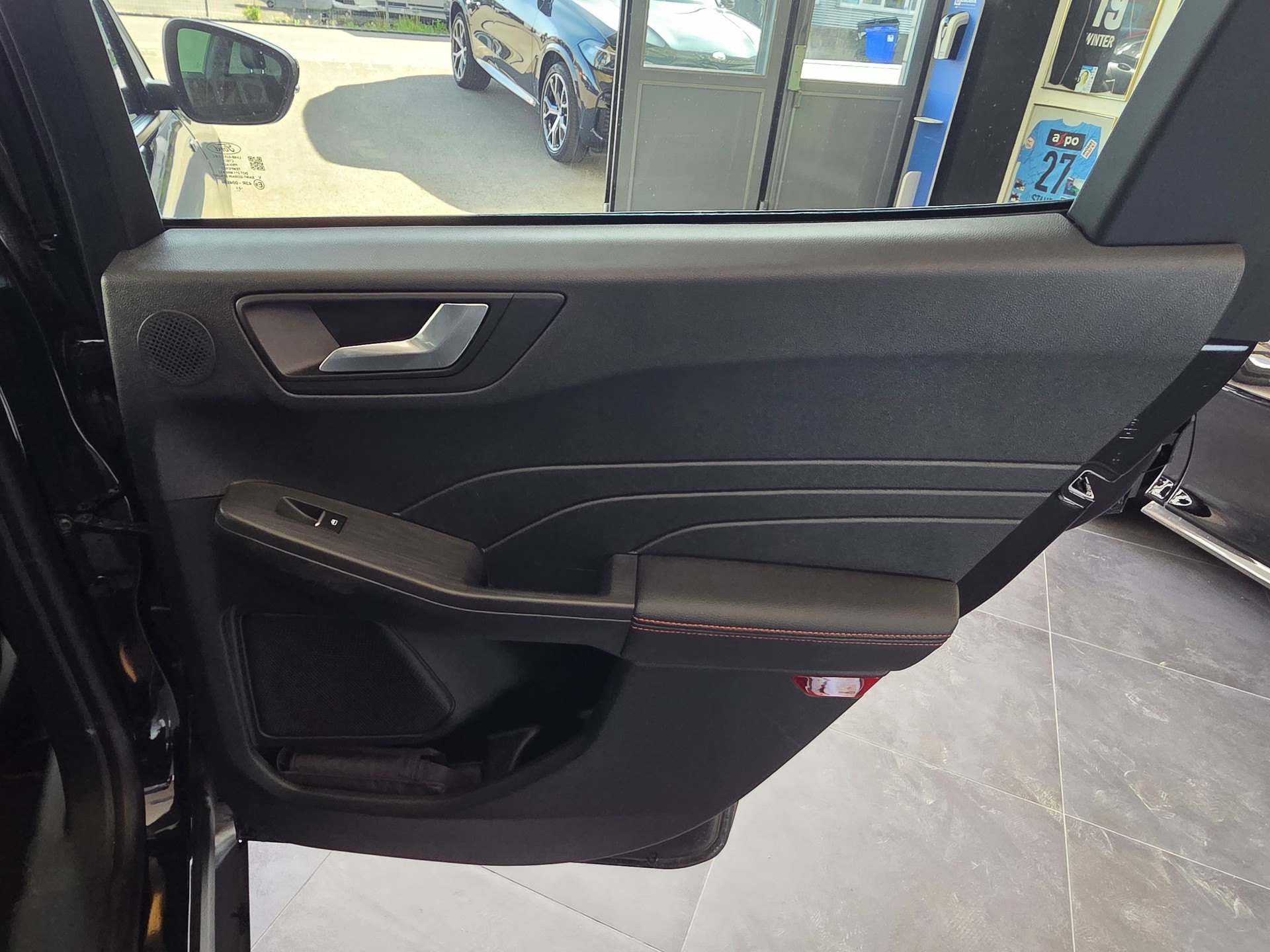 FORD Kuga 2.5PHEV ST-LineX FWD-image-19