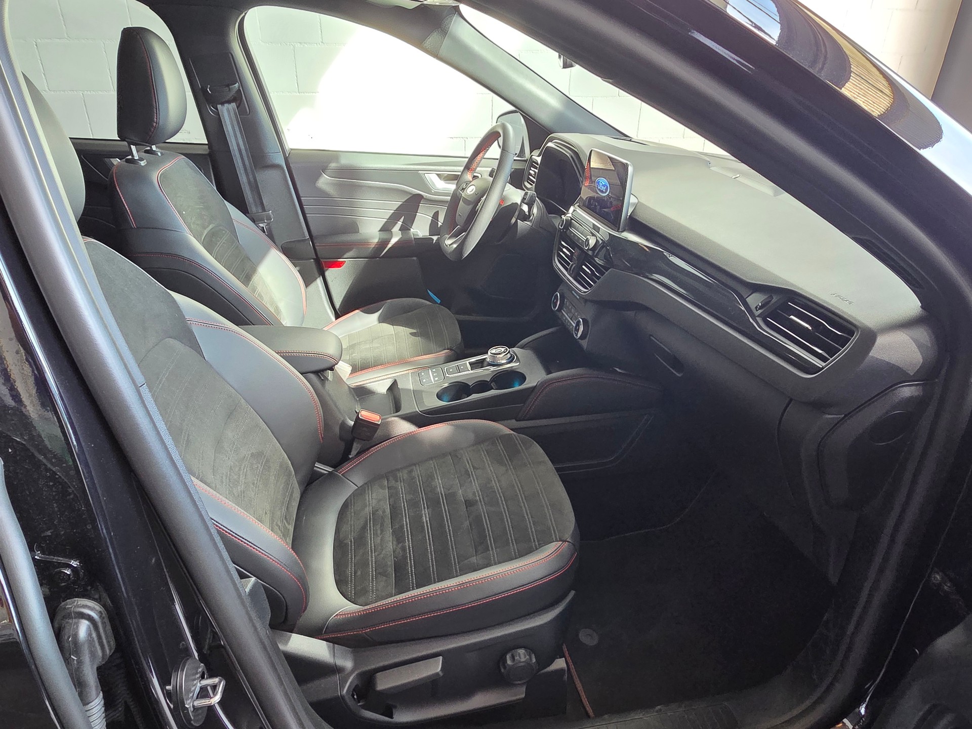 FORD Kuga 2.5PHEV ST-LineX FWD-image-22