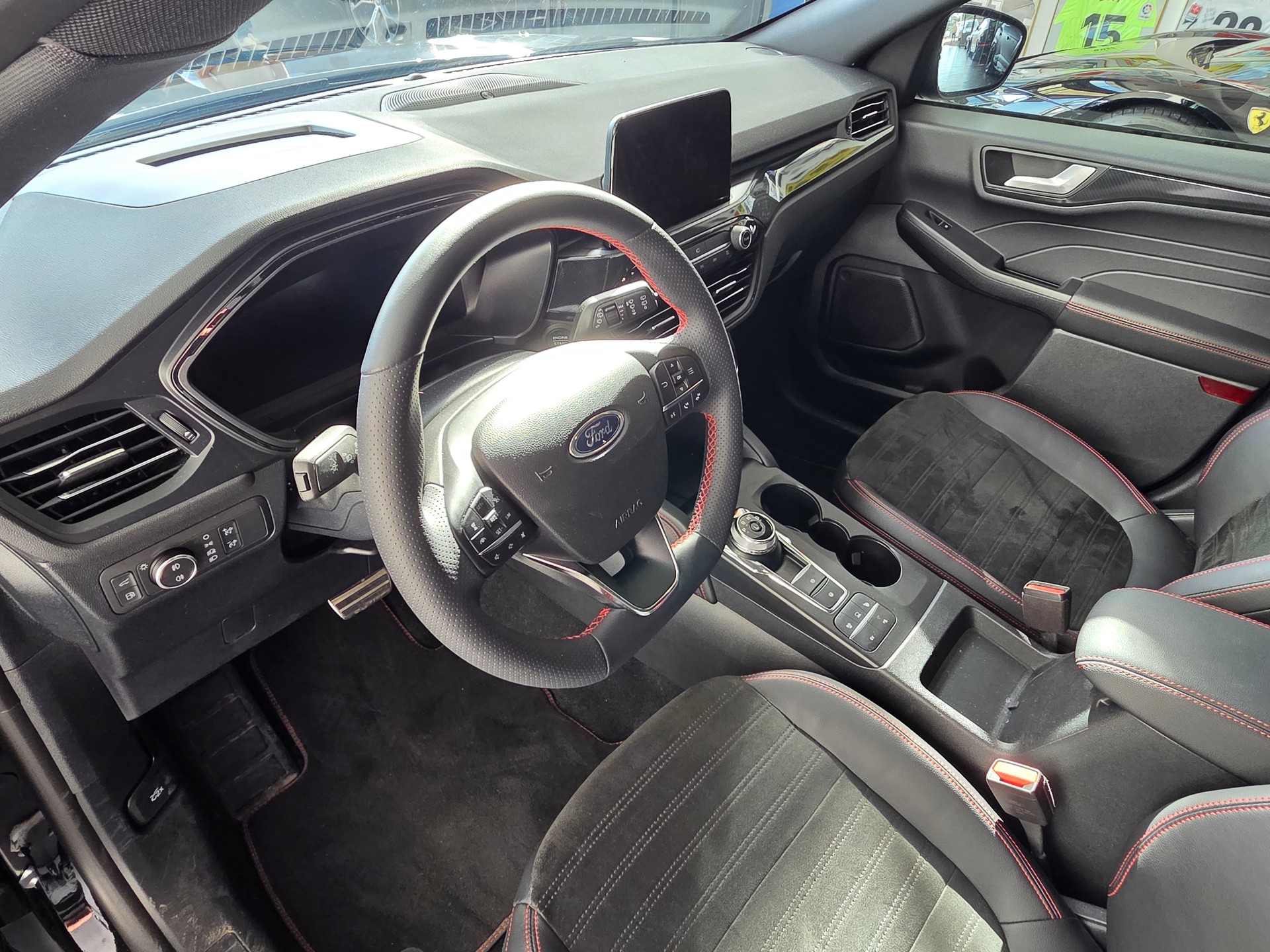 FORD Kuga 2.5PHEV ST-LineX FWD-image-14