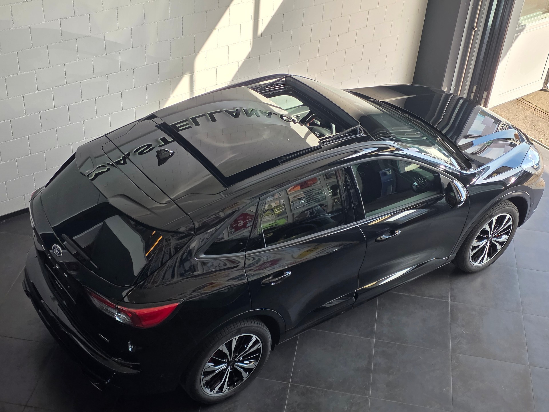 FORD Kuga 2.5PHEV ST-LineX FWD-image-7