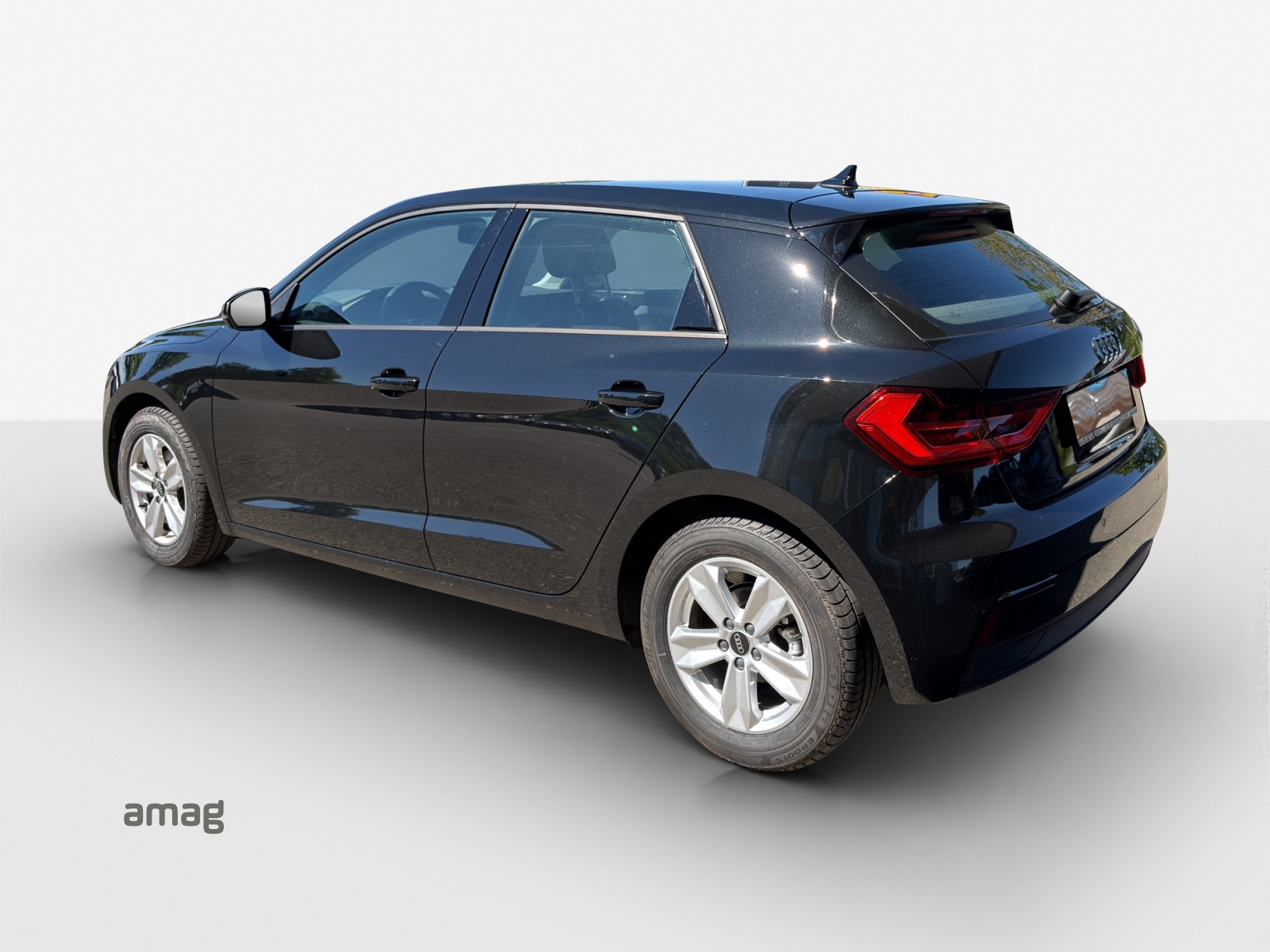 AUDI A1 Sportback 30 TFSI Attraction S-tronic-image-2