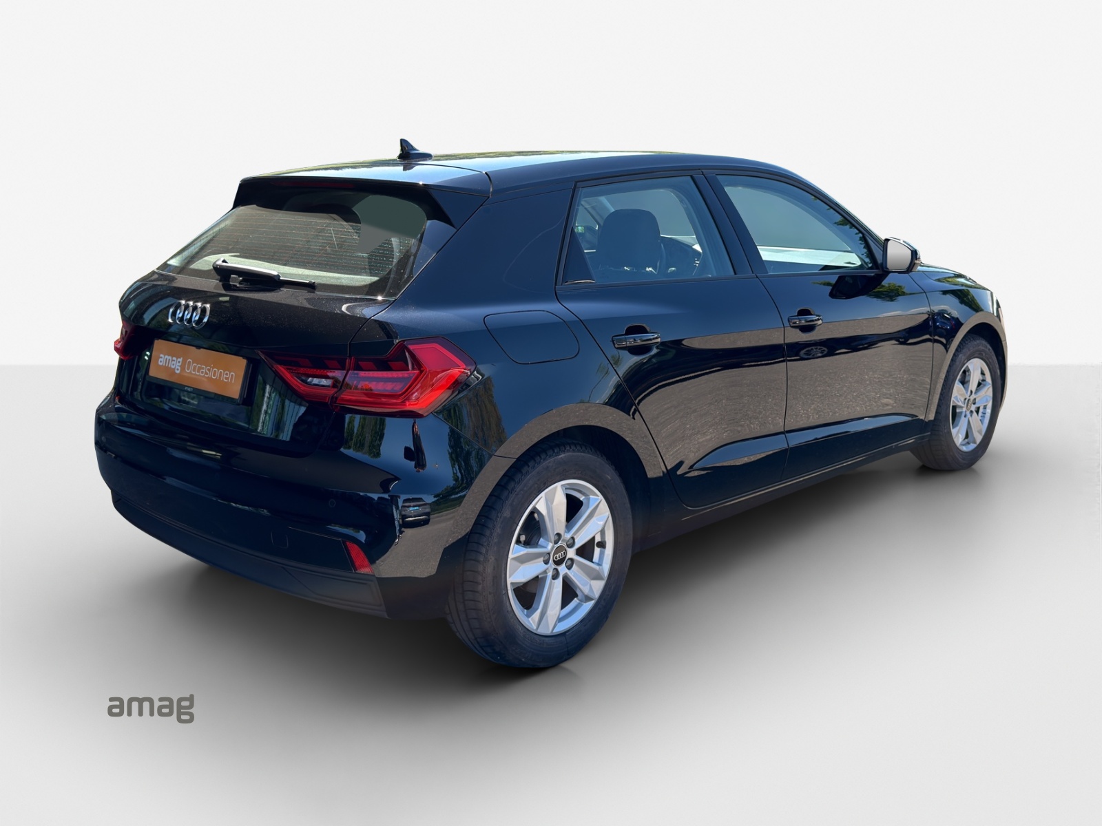 AUDI A1 Sportback 30 TFSI Attraction S-tronic-image-4