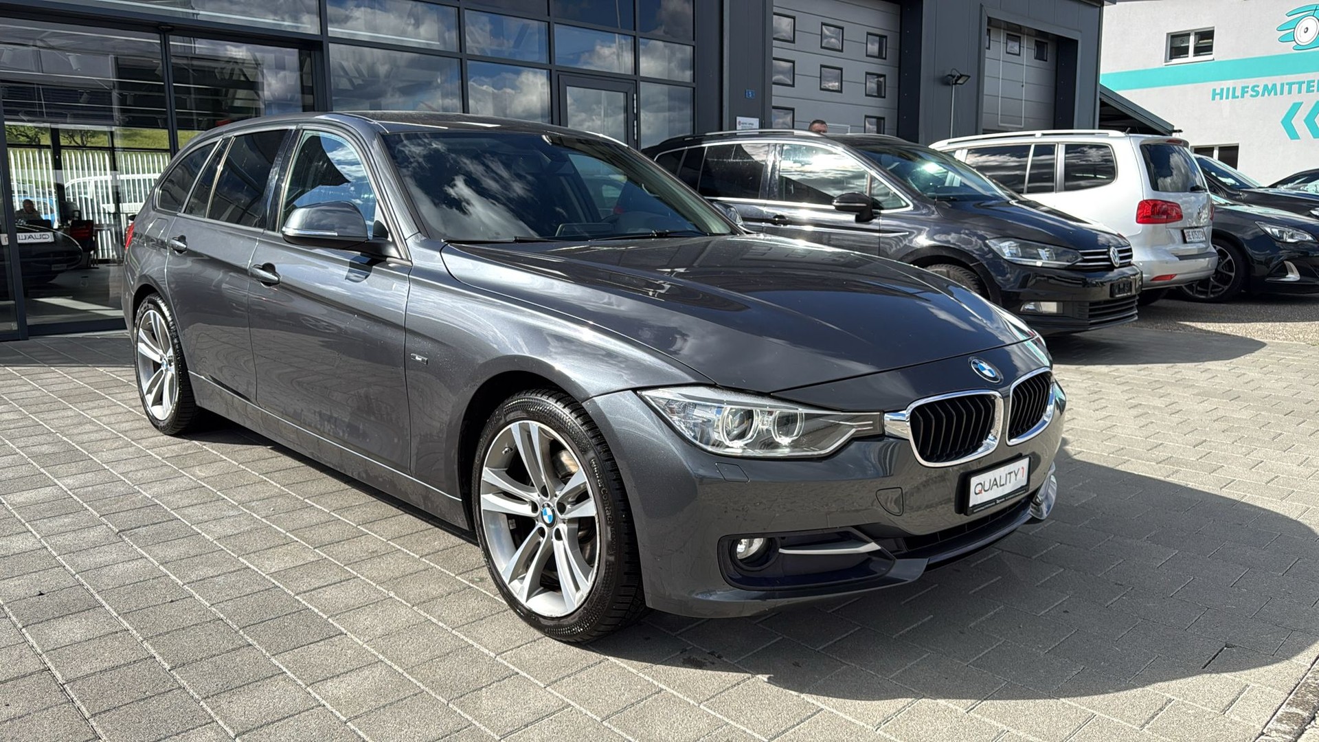 BMW 320d xDrive Touring Sport Line Steptronic-image-5