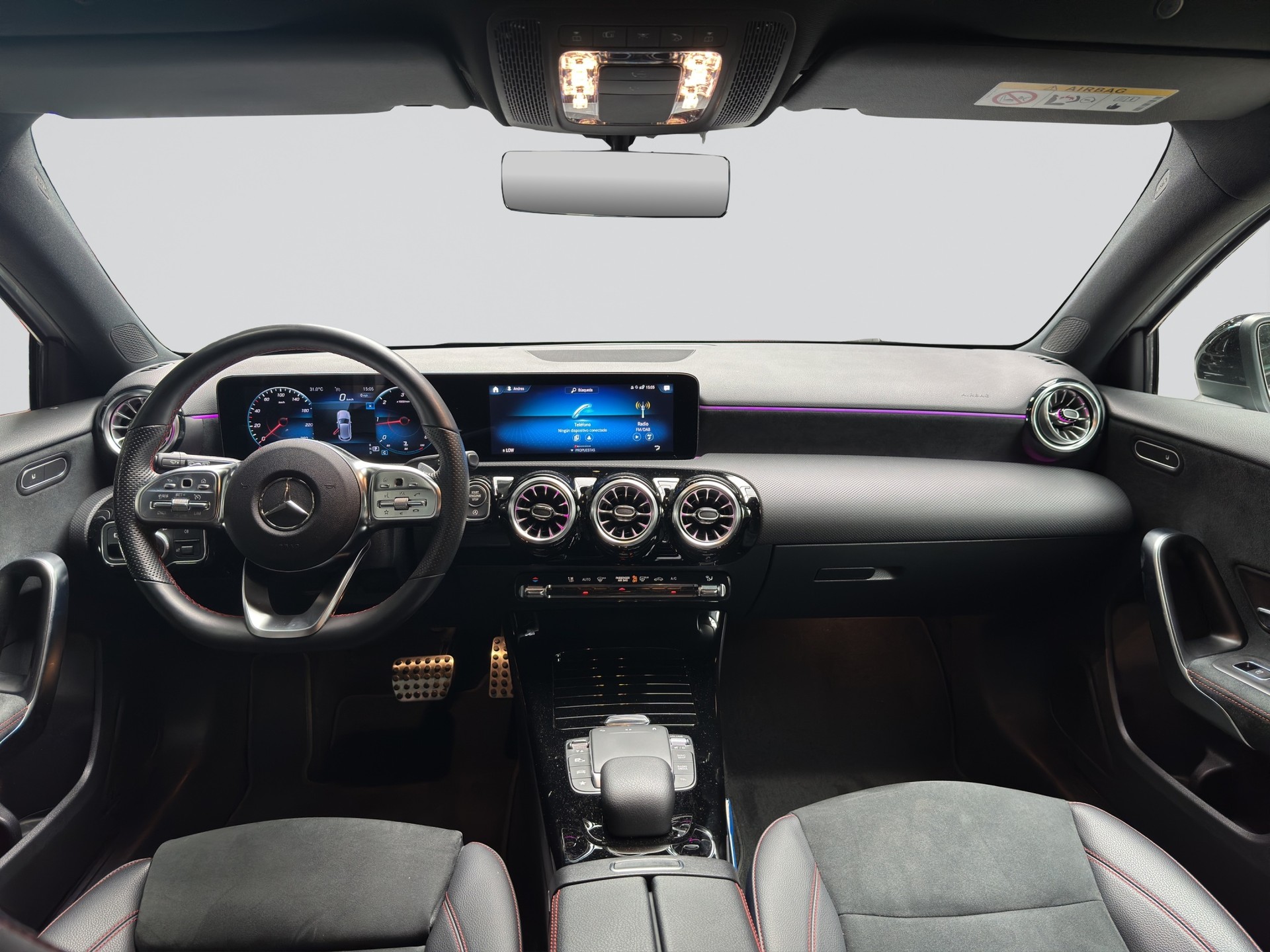 MERCEDES-BENZ A 200 d AMG Night 8G-DCT-image-13