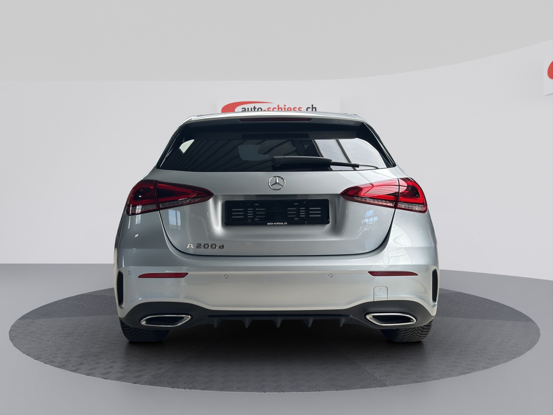 MERCEDES-BENZ A 200 d AMG Night 8G-DCT-image-3