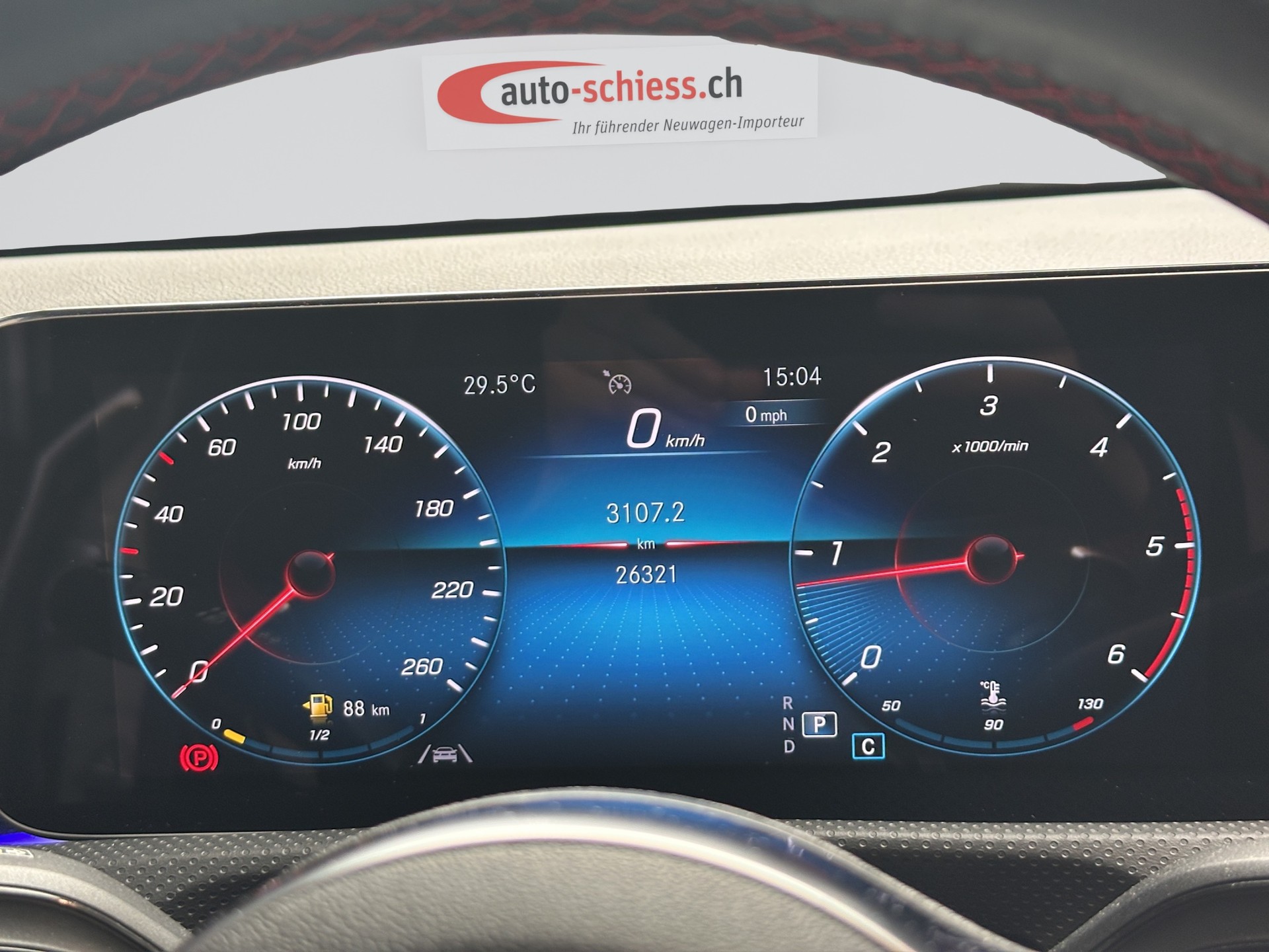 MERCEDES-BENZ A 200 d AMG Night 8G-DCT-image-10