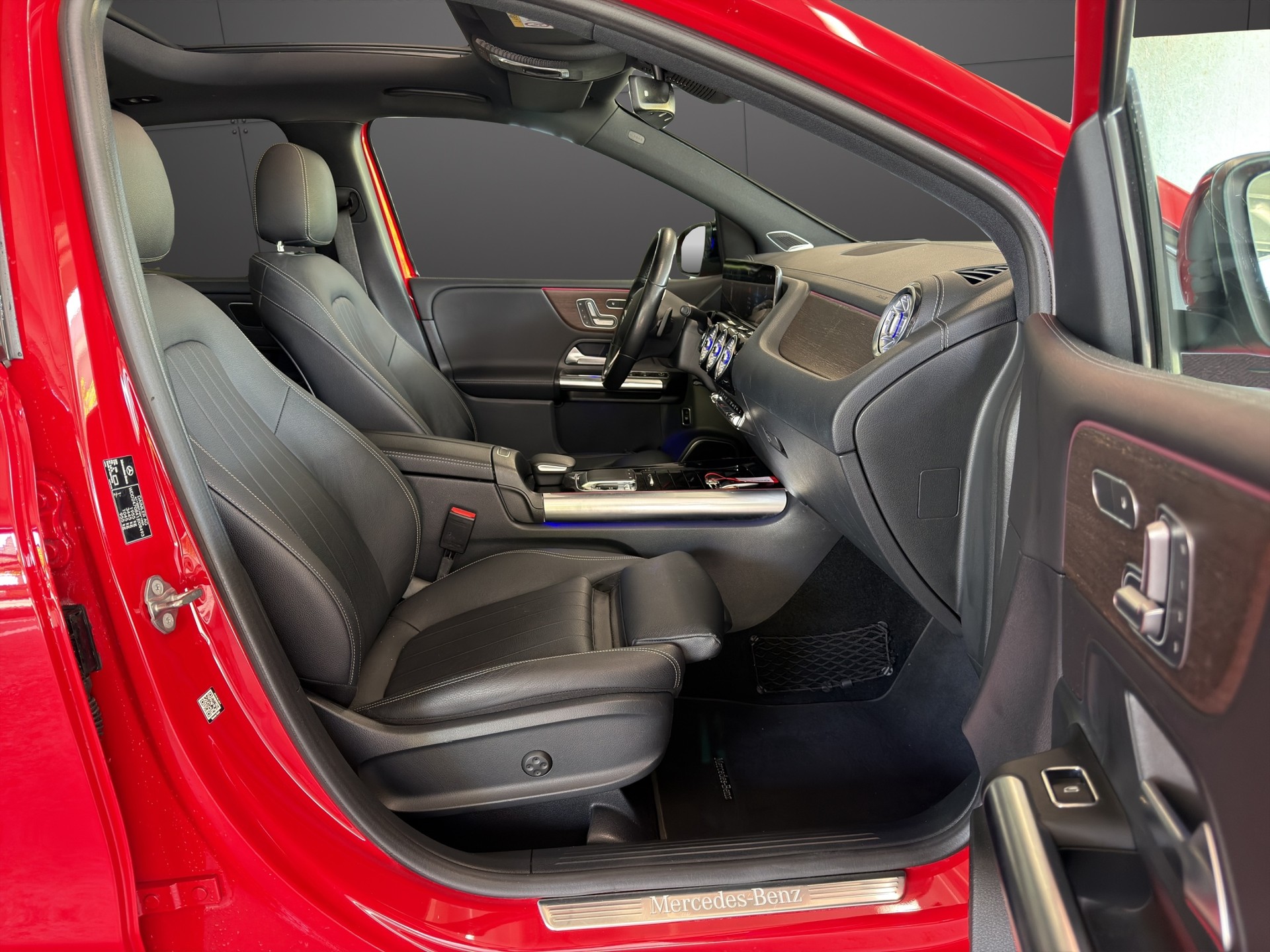 MERCEDES-BENZ B 180 Progressive 7G-DCT Frisch MFK&Service-image-14