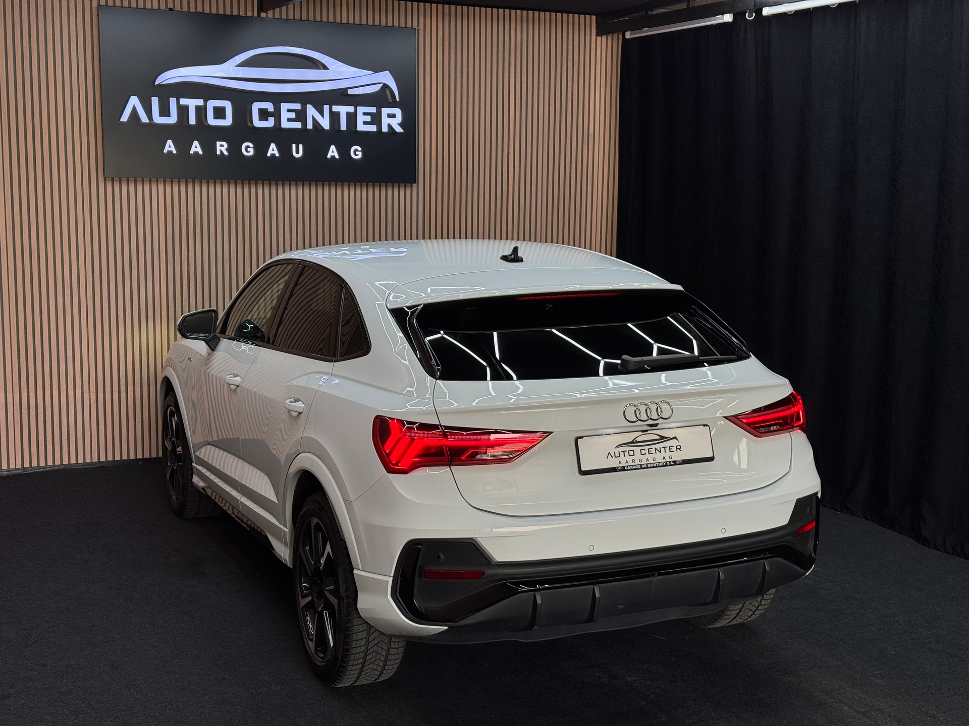 AUDI Q3 Sportback 2.0 35 TDI S line quattro S-Tronic | 1 Jahr Garantie | Facelift | *ab CHF 249.-/ Monat*-image-2
