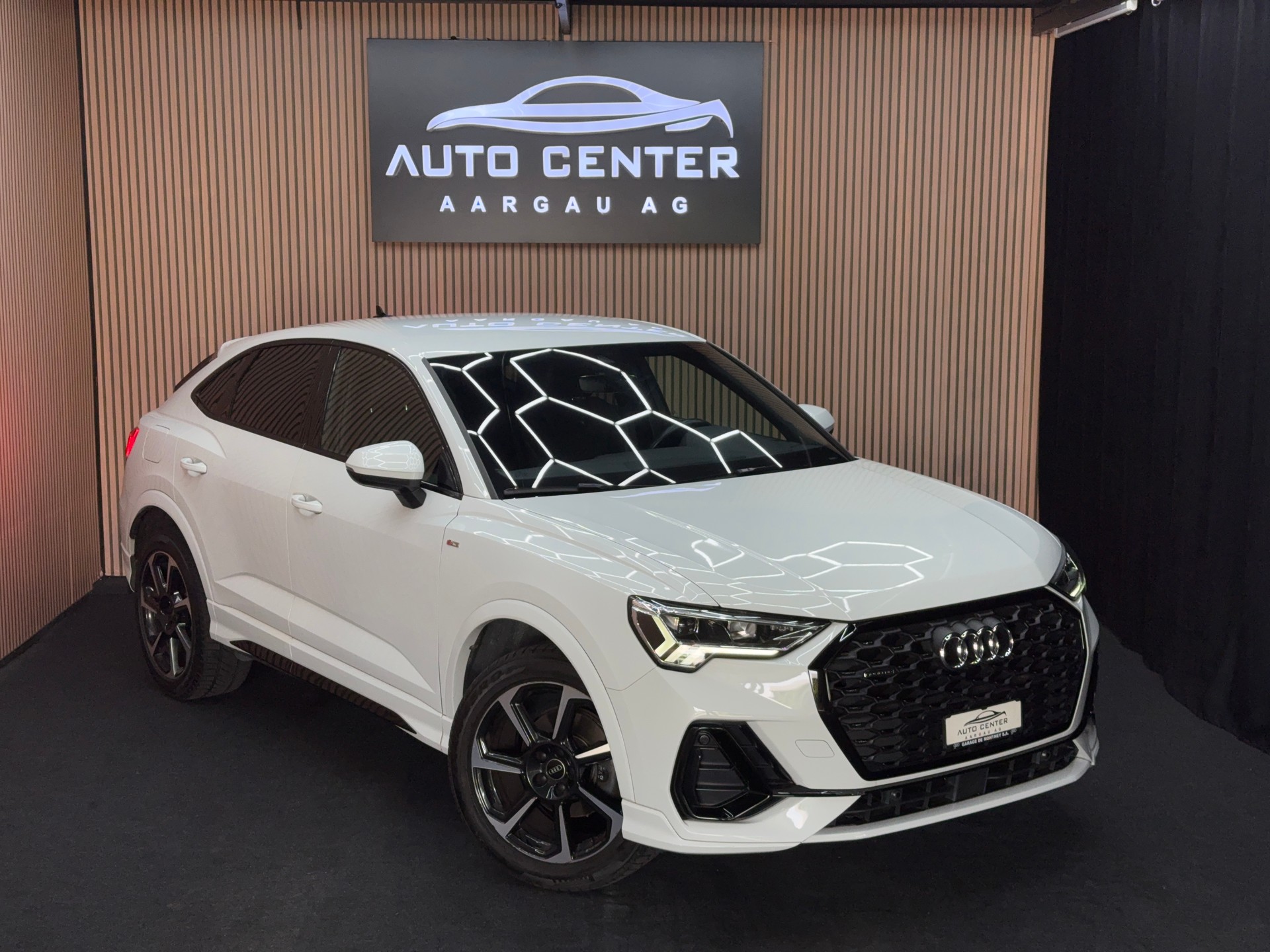 AUDI Q3 Sportback 2.0 35 TDI S line quattro S-Tronic | 1 Jahr Garantie | Facelift | *ab CHF 249.-/ Monat*-image-0