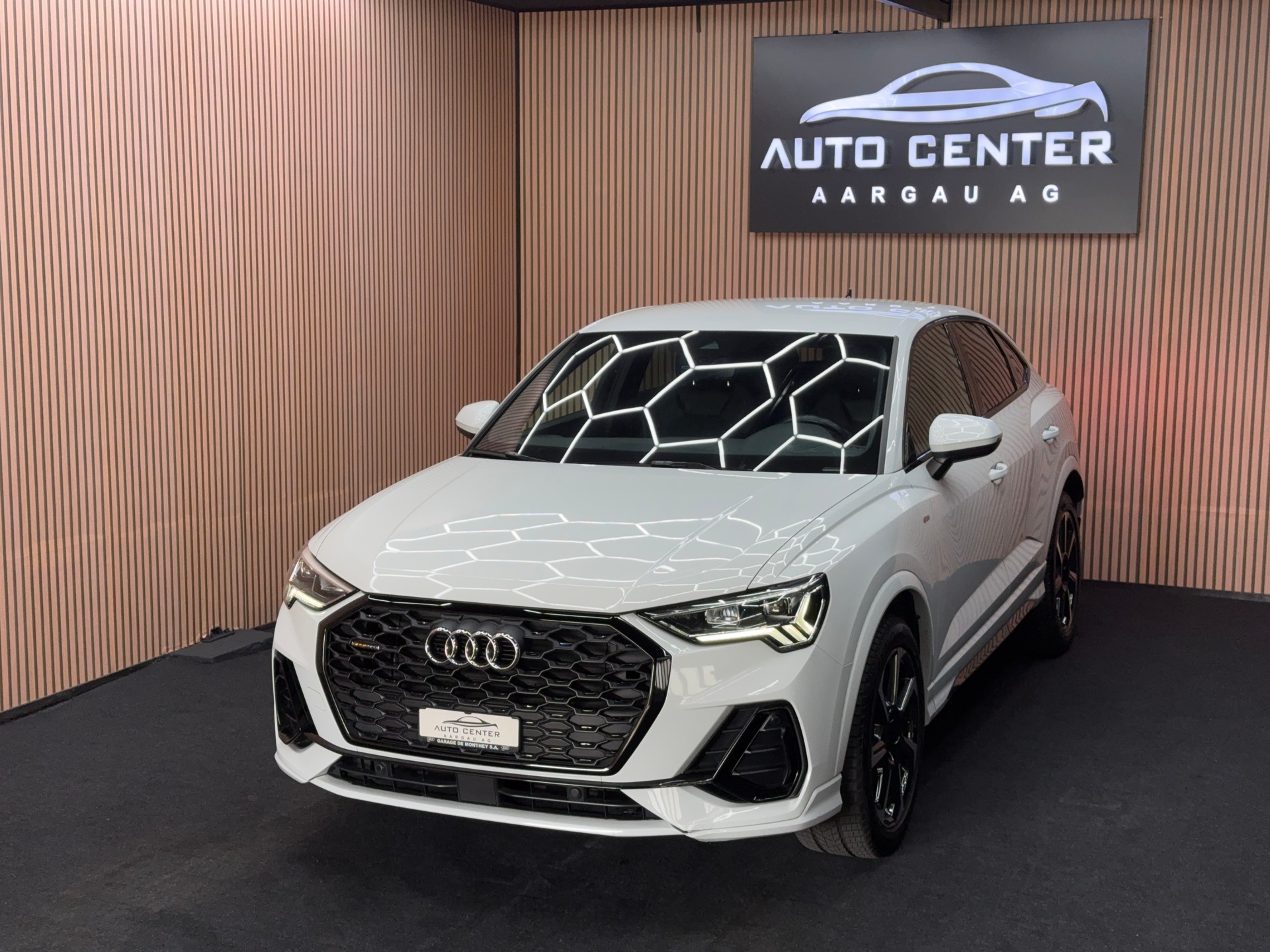 AUDI Q3 Sportback 2.0 35 TDI S line quattro S-Tronic | 1 Jahr Garantie | Facelift | *ab CHF 249.-/ Monat*-image-1