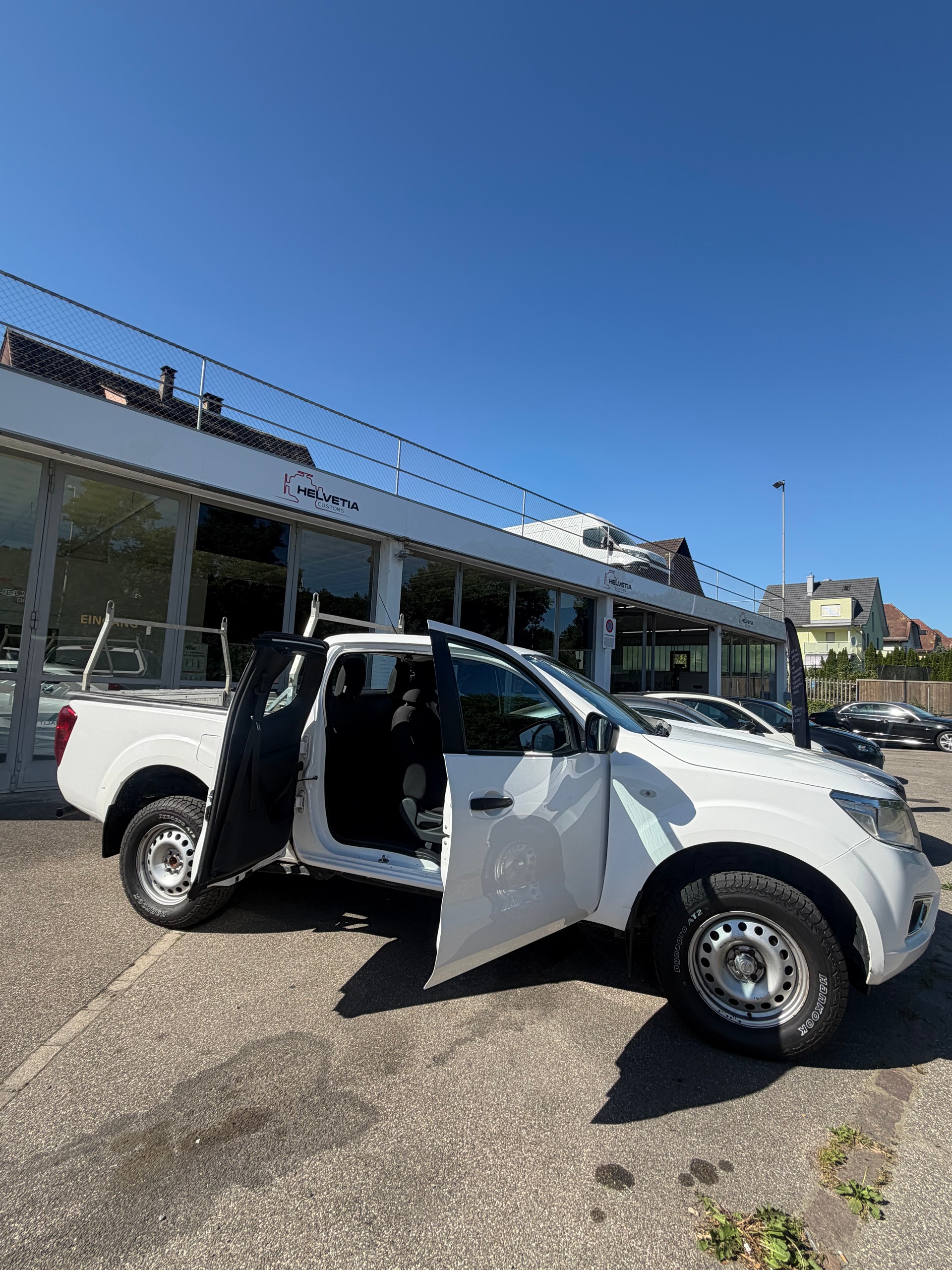 NISSAN Navara King Cab Visia 2.3 dCi 4WD-image-4