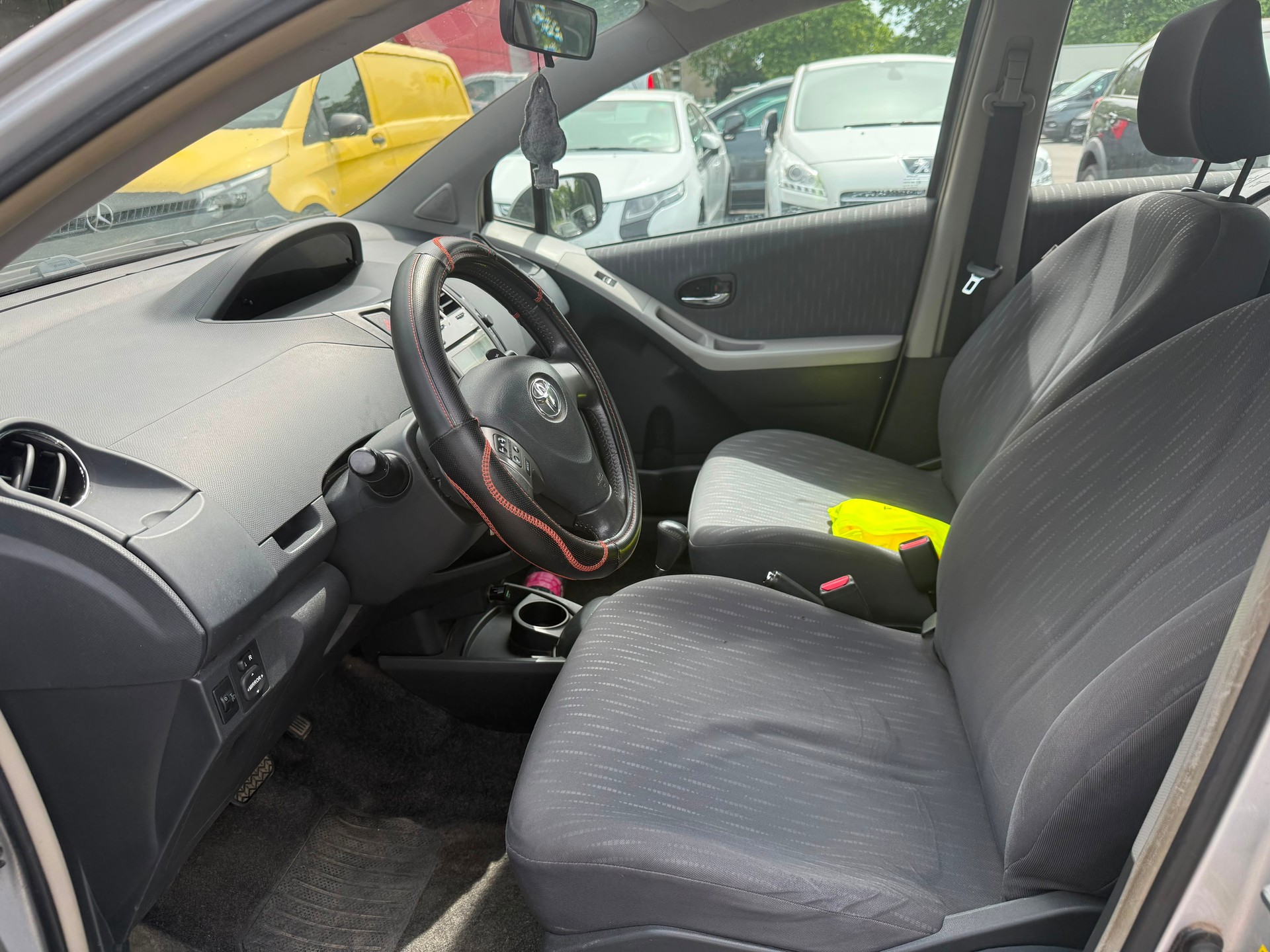 TOYOTA Yaris 1.33 Linea Sol Multimode-image-7