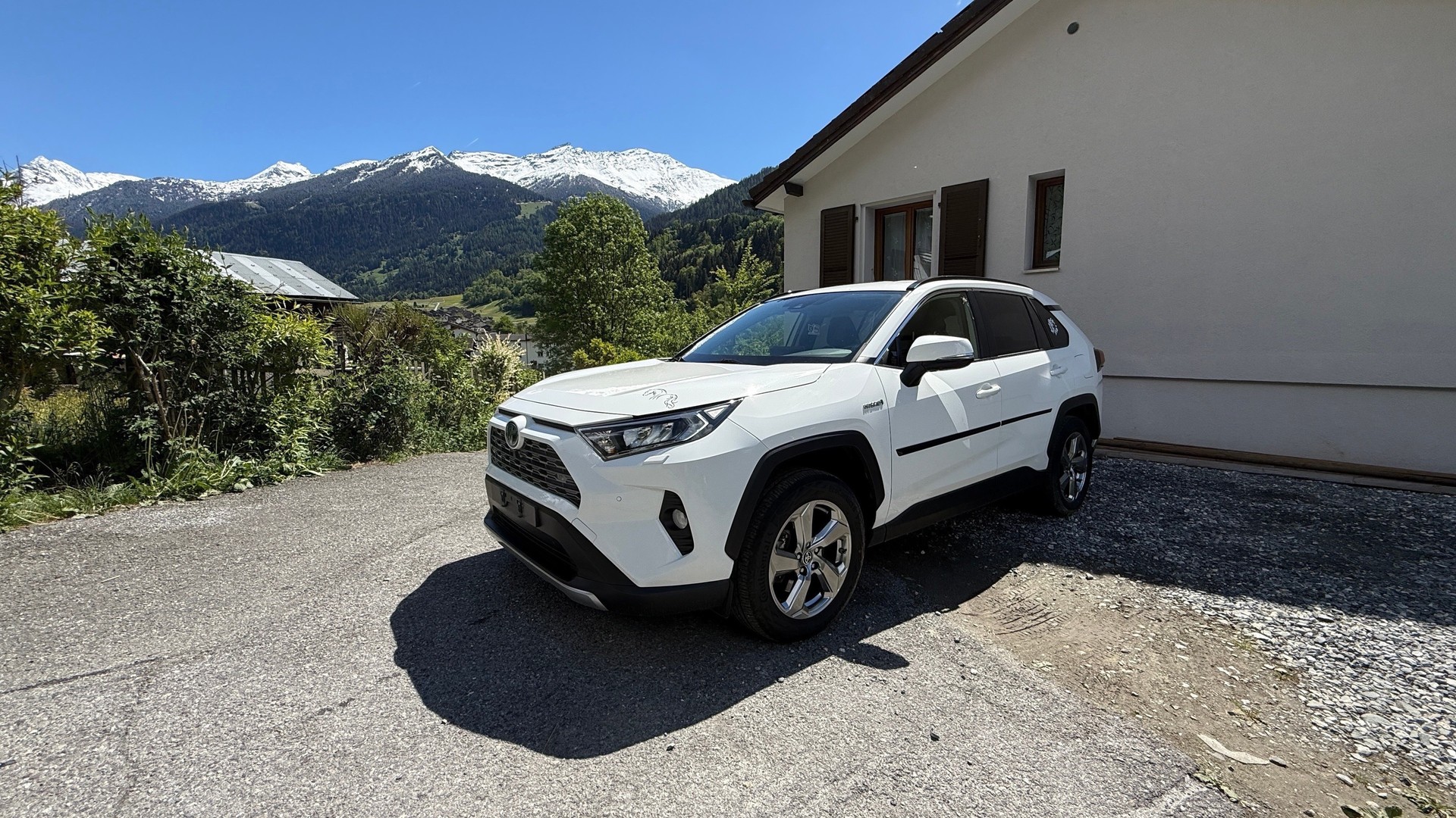 TOYOTA RAV4 2.5 HEV Trend-image-1