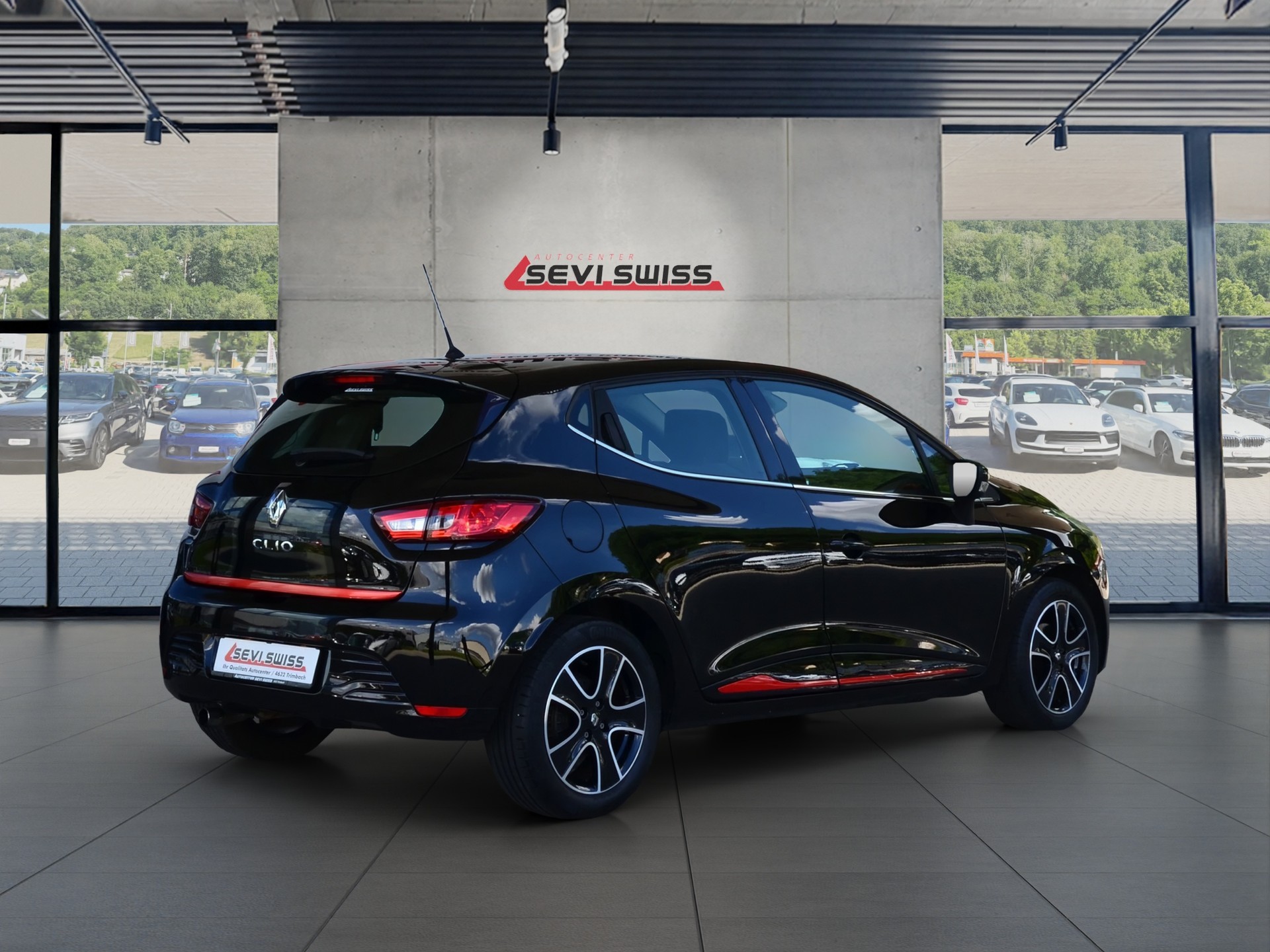 RENAULT Clio 1.2 16V T Swiss Edition EDC*Ab MFK,1 Jahr oder 20'000km Garantie*-image-2