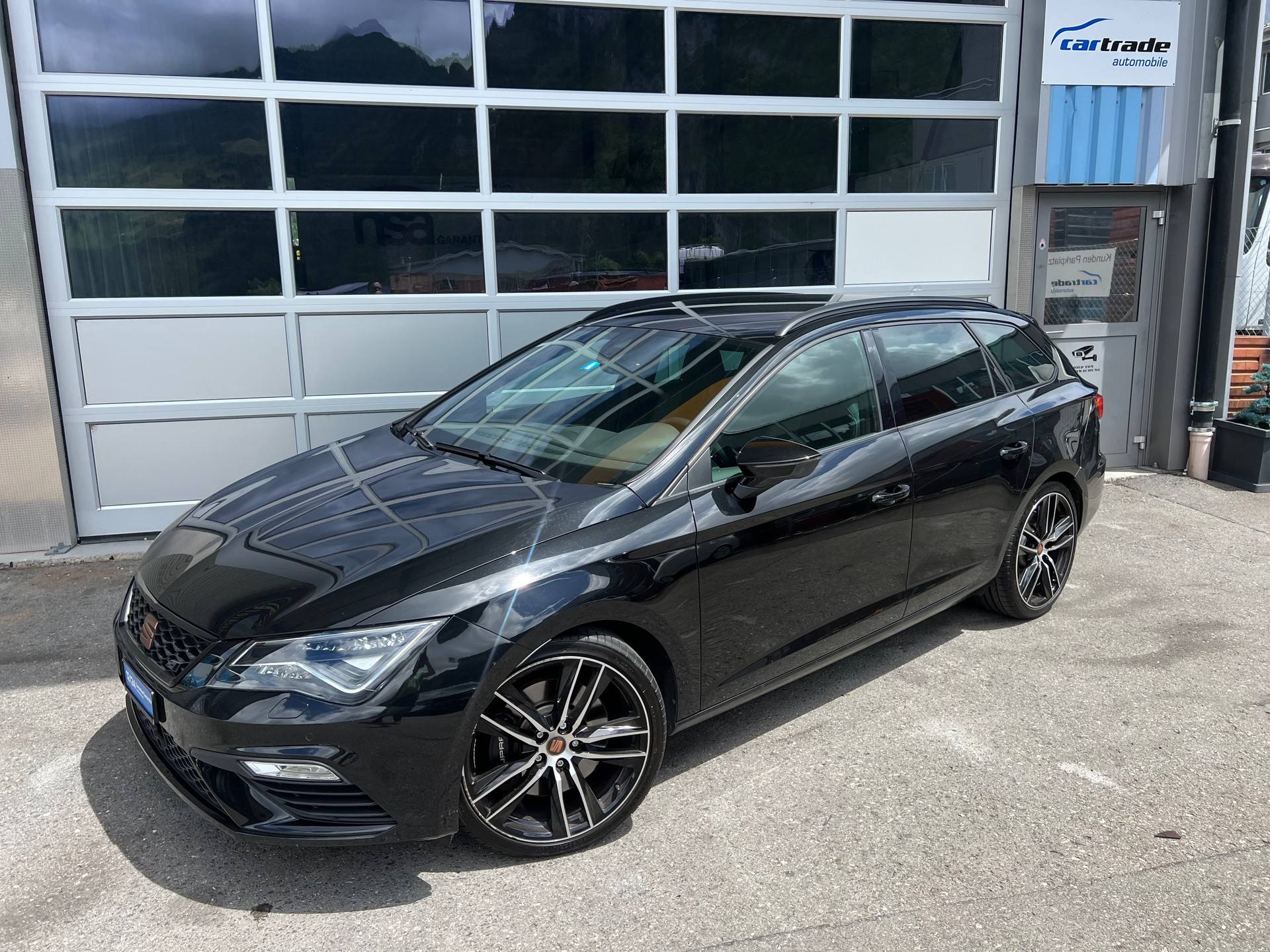 SEAT Leon ST 2.0 TSI Cupra 300 4x4 DSG* Navigation * Rückfahrtkamera * Teilleder * frisch ab MFK * 12/24 Mt. Garantie möglich ***-image-6