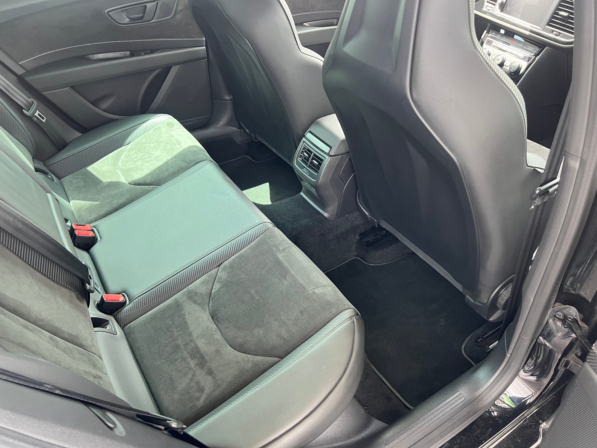 SEAT Leon ST 2.0 TSI Cupra 300 4x4 DSG* Navigation * Rückfahrtkamera * Teilleder * frisch ab MFK * 12/24 Mt. Garantie möglich ***-image-10