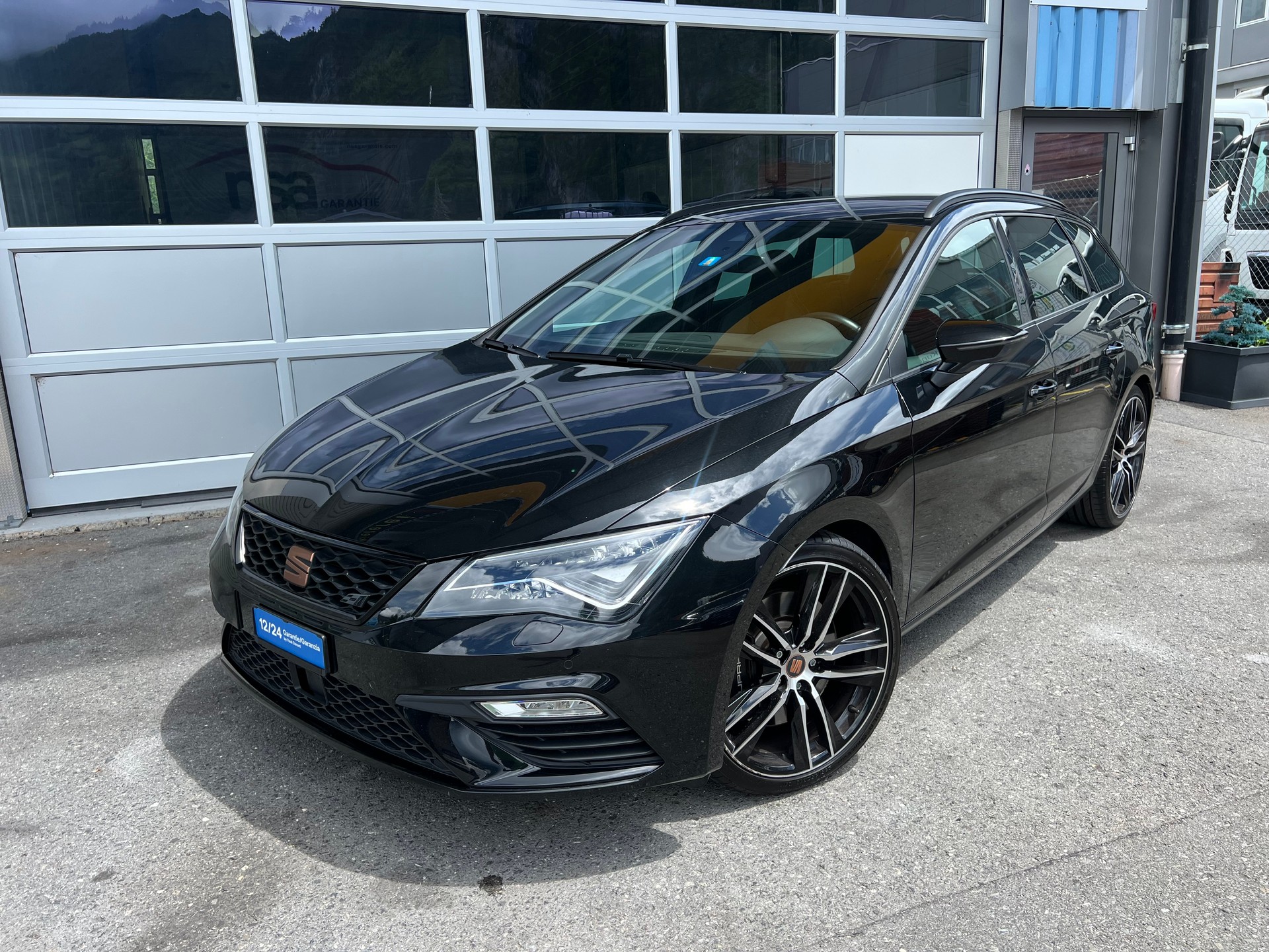 SEAT Leon ST 2.0 TSI Cupra 300 4x4 DSG* Navigation * Rückfahrtkamera * Teilleder * frisch ab MFK * 12/24 Mt. Garantie möglich ***-image-1