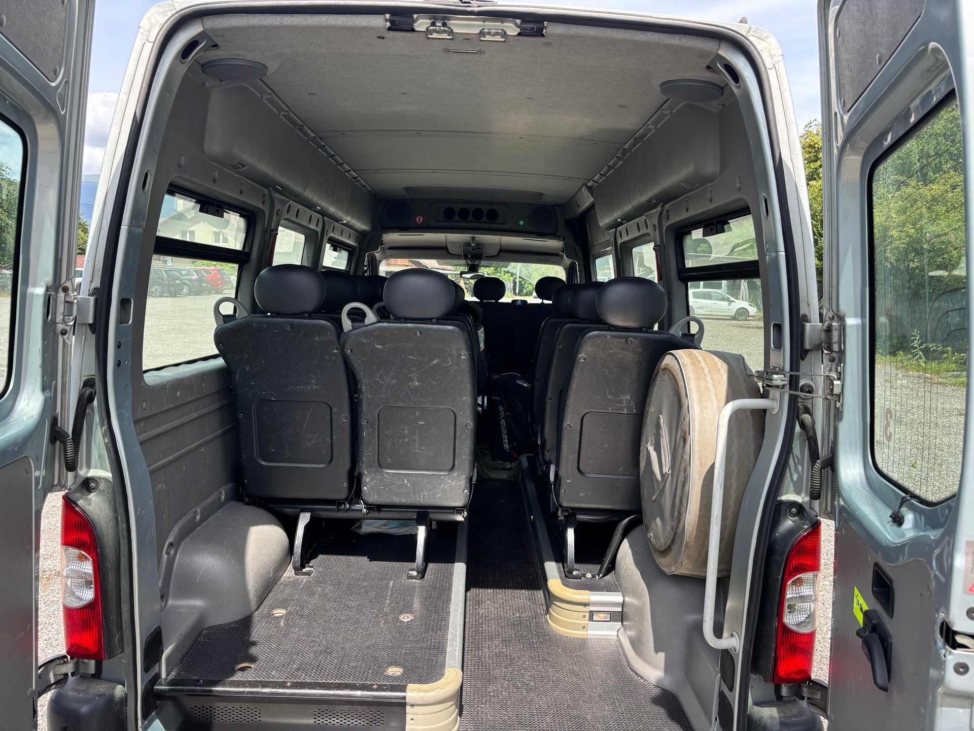 RENAULT Master T39 2.5dCi L3H2-image-9
