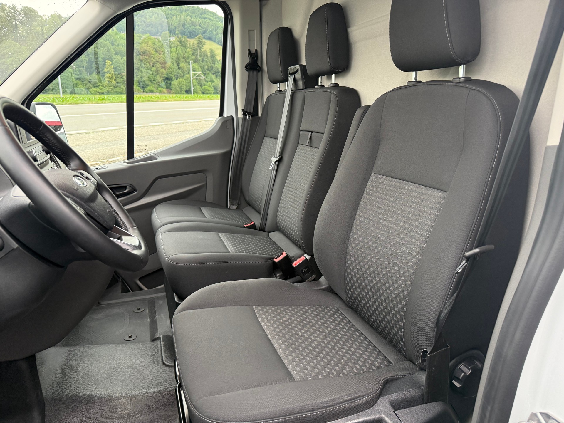 FORD Transit Van 350 L3 Trend 2.0 TDCi 130 FWD A-image-5