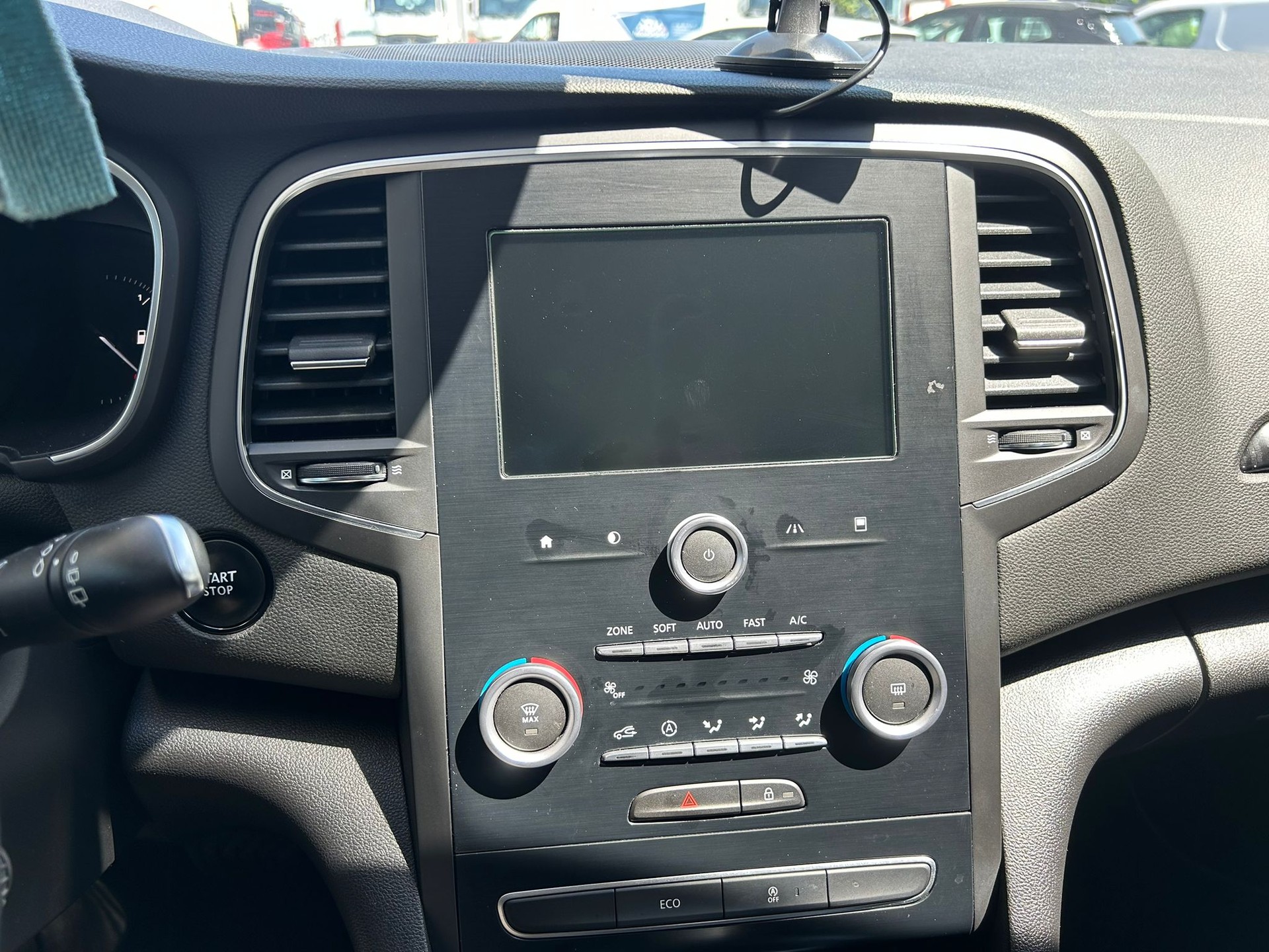 RENAULT Mégane Grandtour 1.2 16V Turbo Zen EDC-image-12