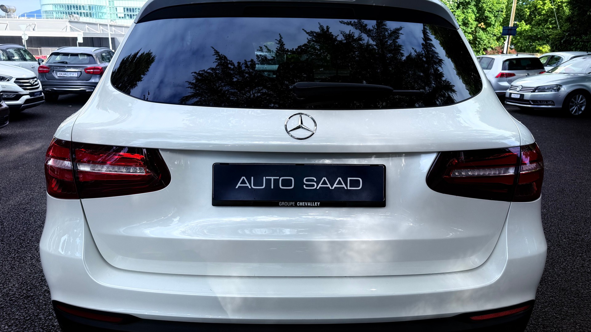 MERCEDES-BENZ GLC 300 4Matic 9G-Tronic-image-4