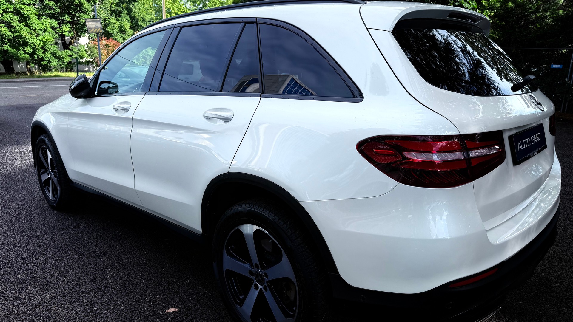MERCEDES-BENZ GLC 300 4Matic 9G-Tronic-image-3