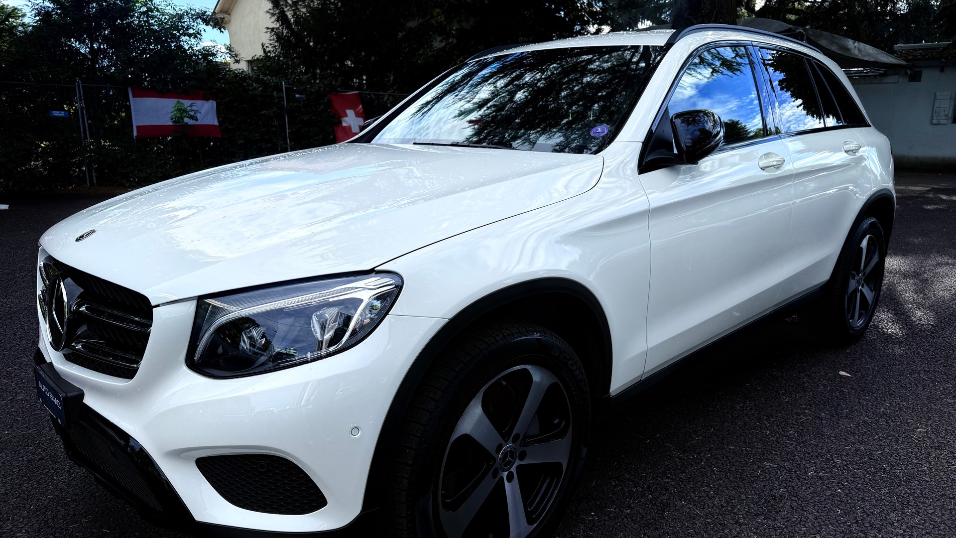 MERCEDES-BENZ GLC 300 4Matic 9G-Tronic-image-2