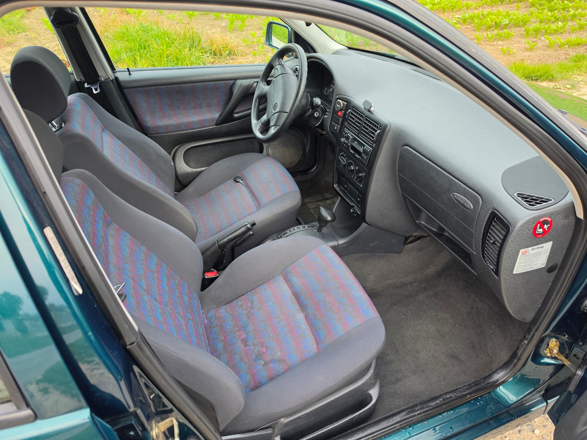 VW Polo 75-image-12