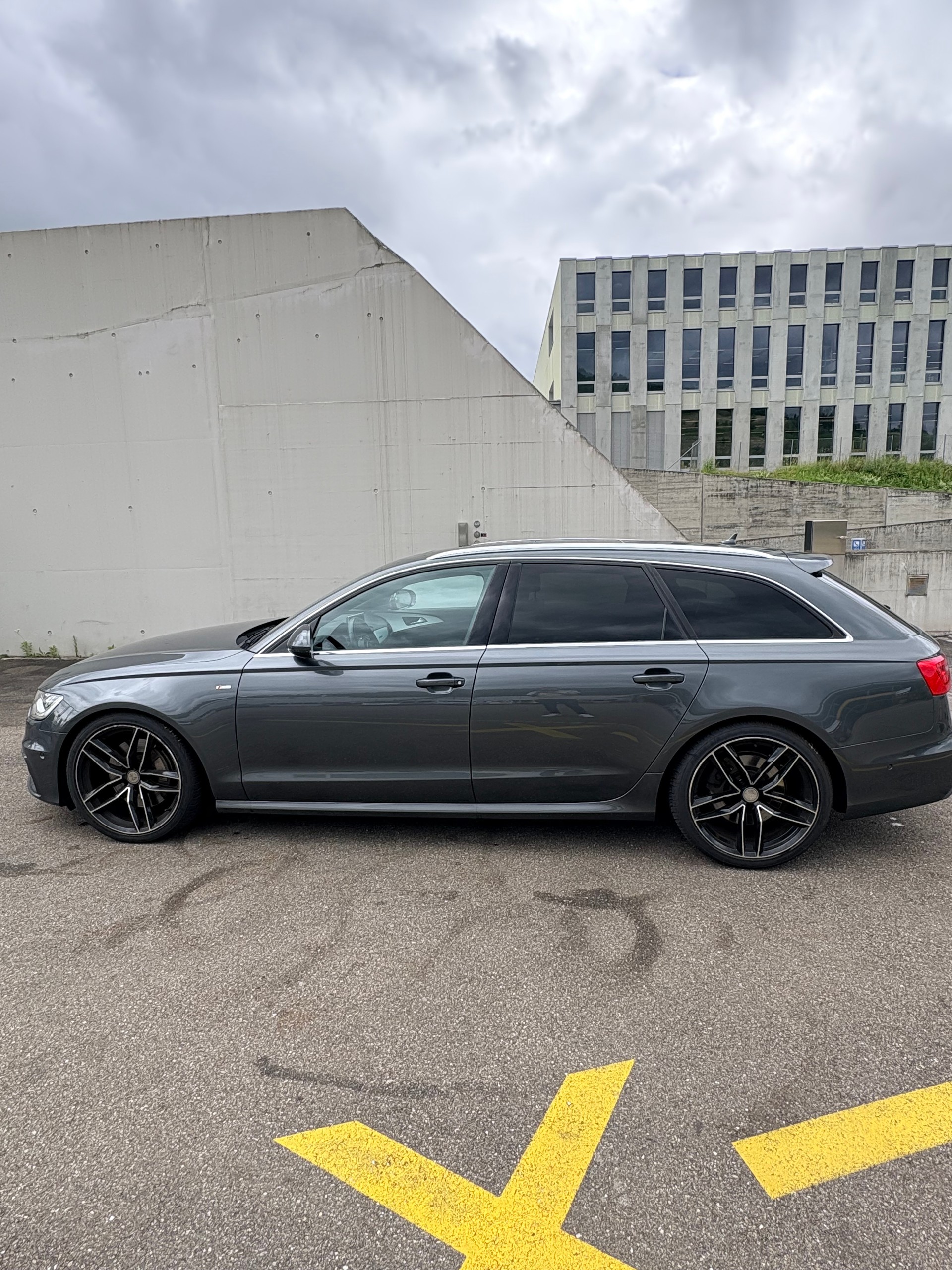 AUDI A6 3.0 V6 TDI 313 quattro-image-1