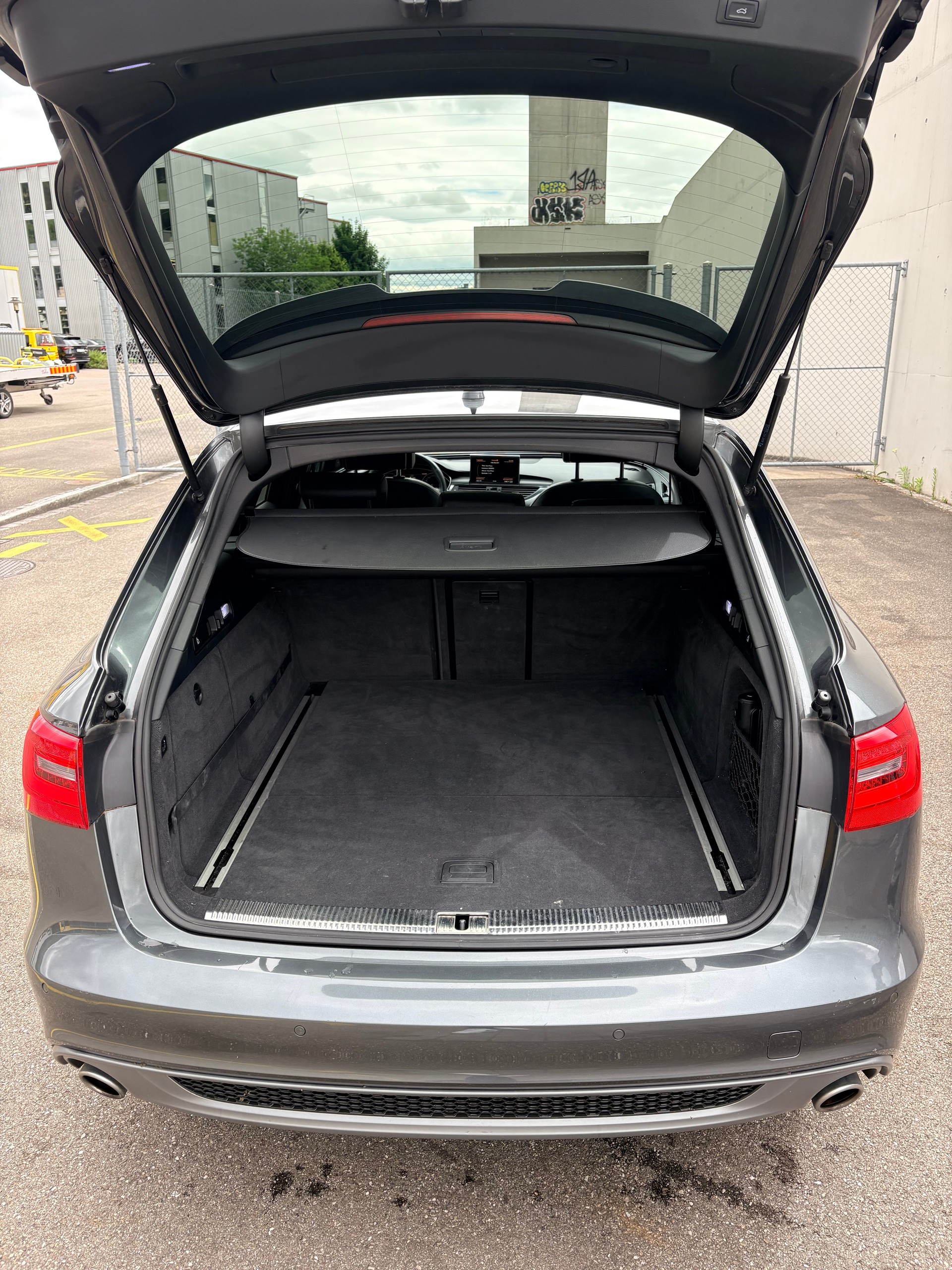 AUDI A6 3.0 V6 TDI 313 quattro-image-3