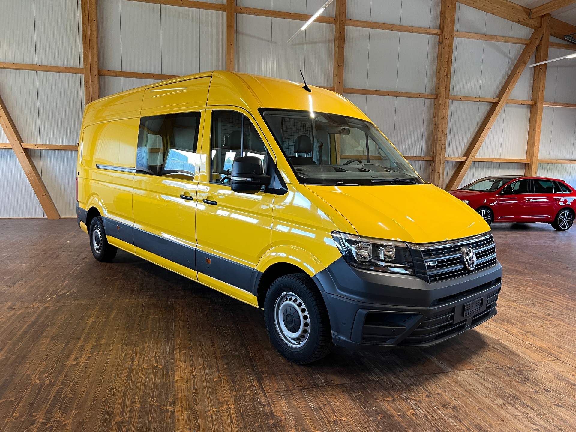 VW Crafter 35 2.0 TDI L4 4Motion-image-2